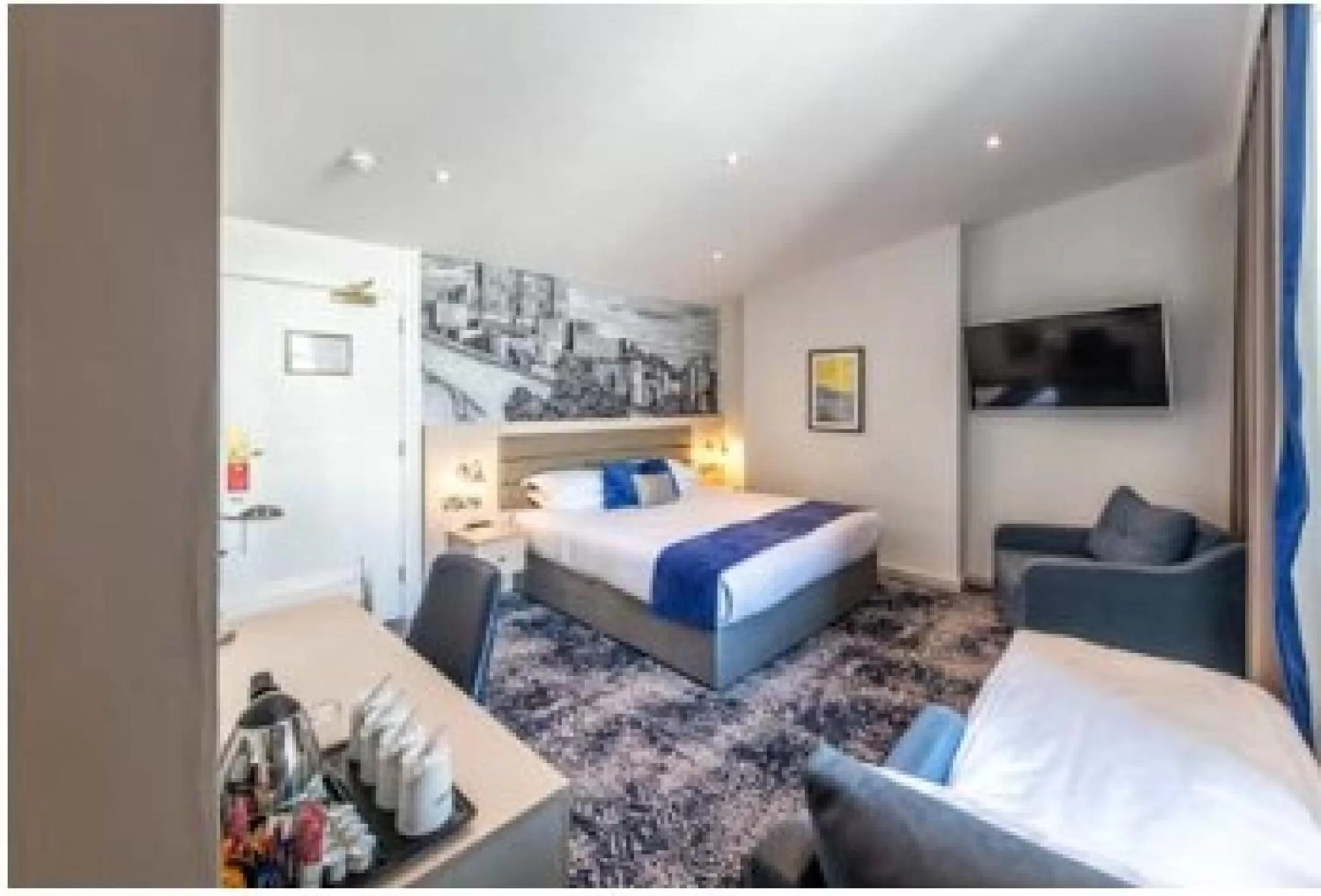 Bed in Dover Marina Hotel & Spa, Tapestry Collection by Hilton