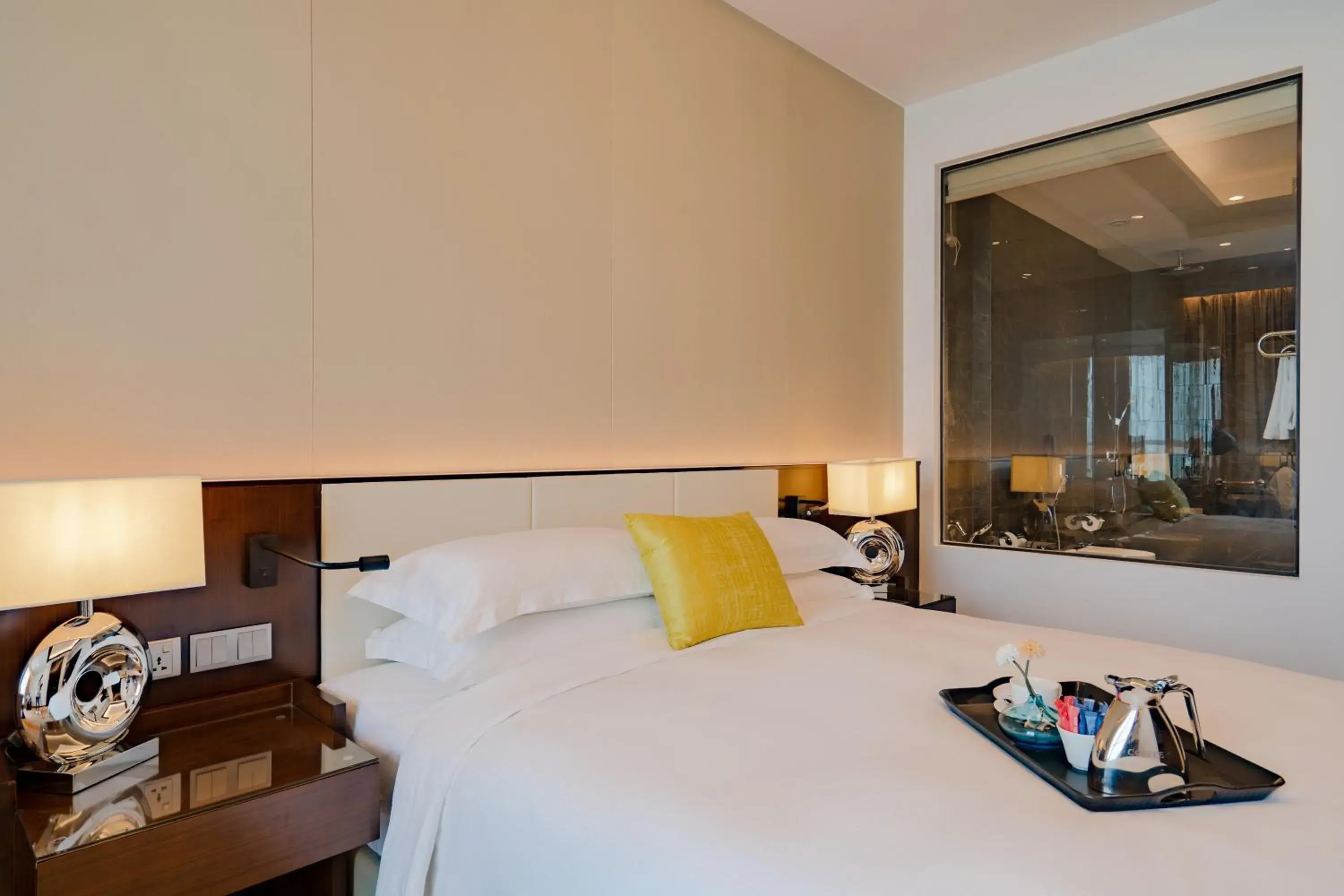 City View Room – King Bed in Johari Rotana City View Room – King Bed in Johari Rotana