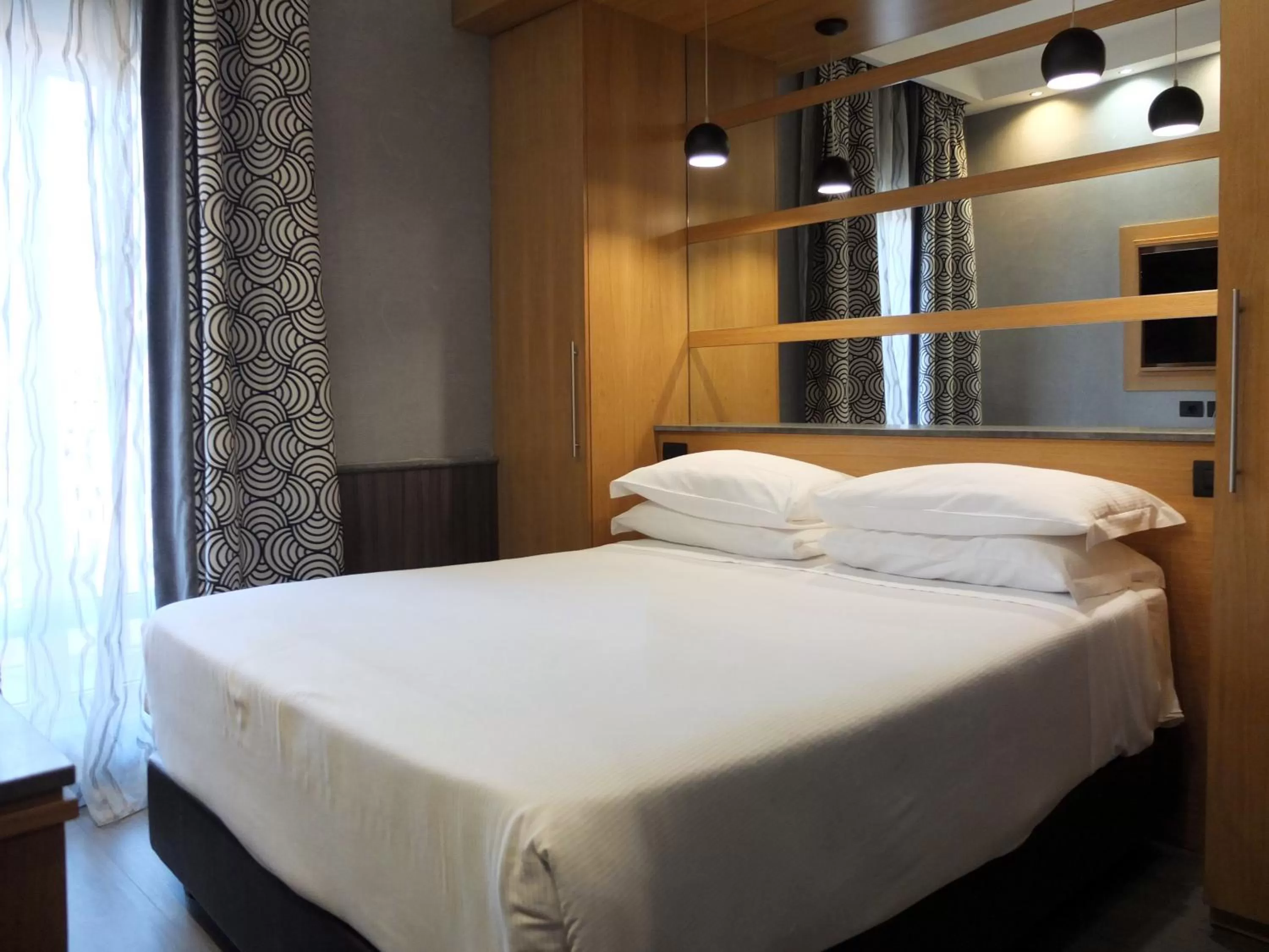 Standard Double Room in Hotel Royal Court