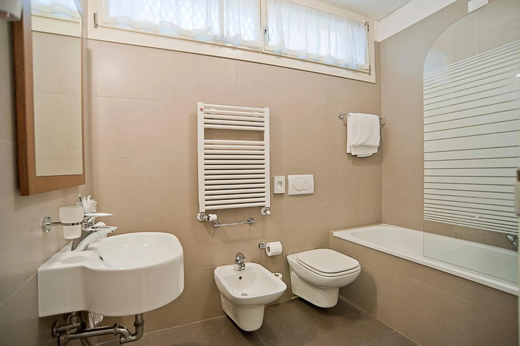 Bathroom in Al Canal Regio - Guest House