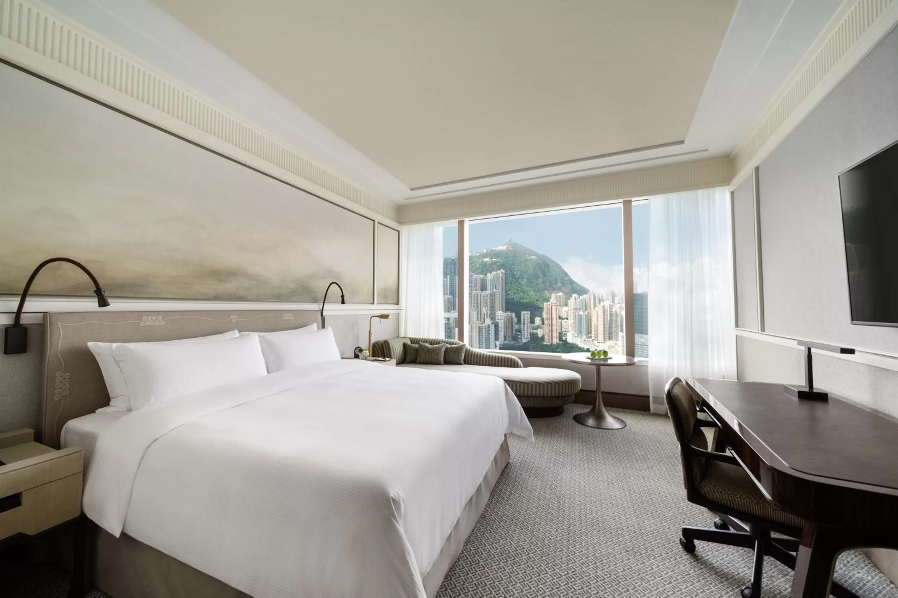 View (from property/room), Bed in Island Shangri-La, Hong Kong