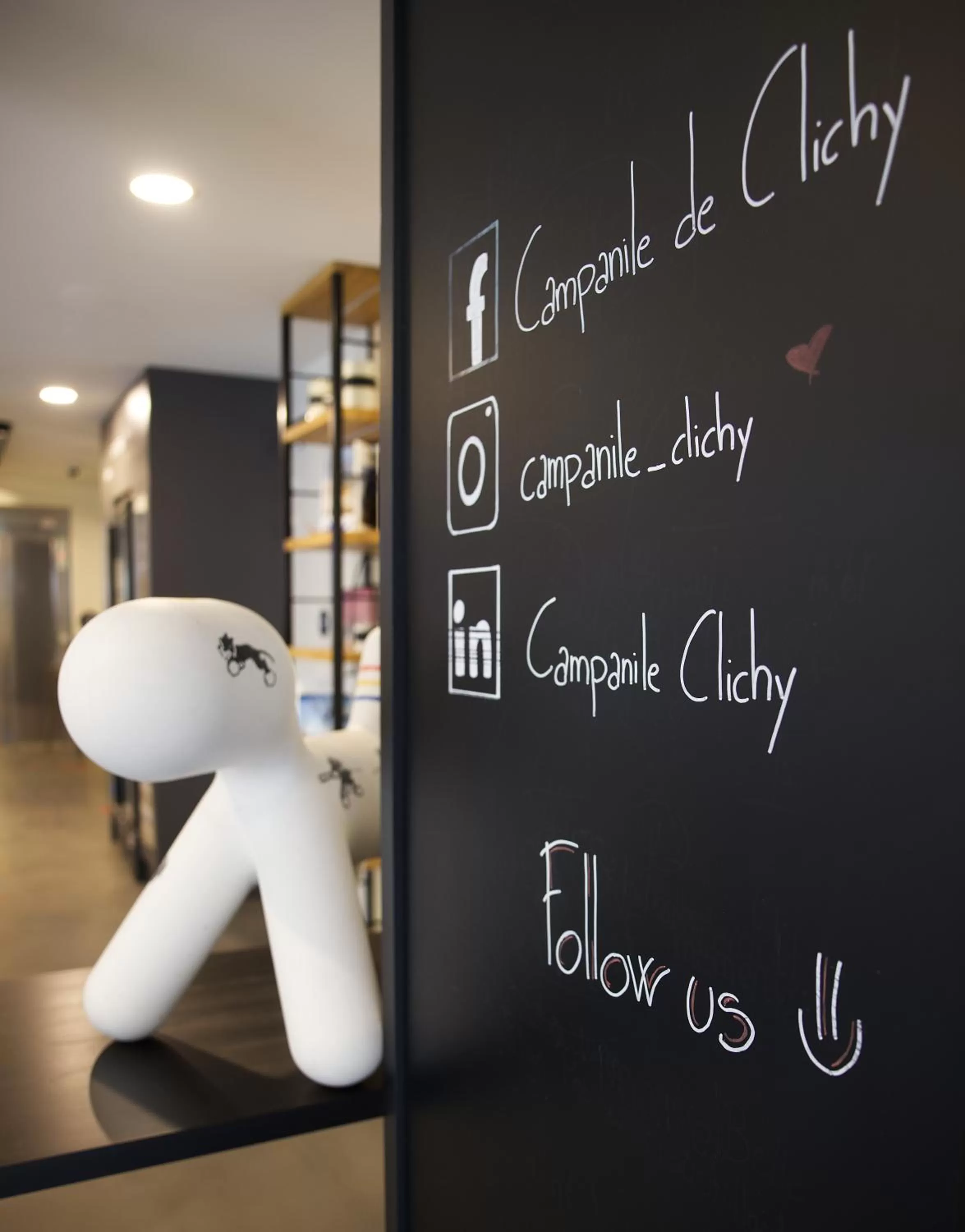 Property building in CAMPANILE PARIS - Clichy Centre