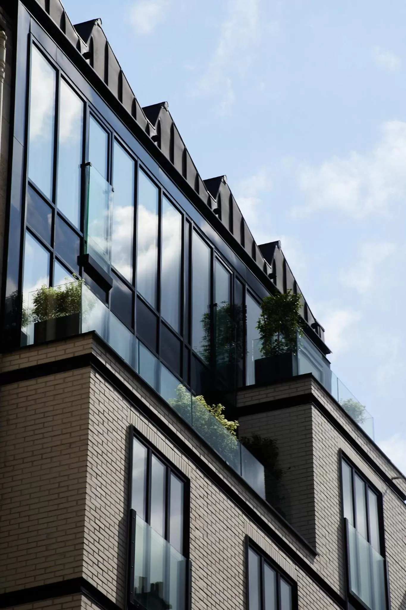 Property building in CARD Hôtel