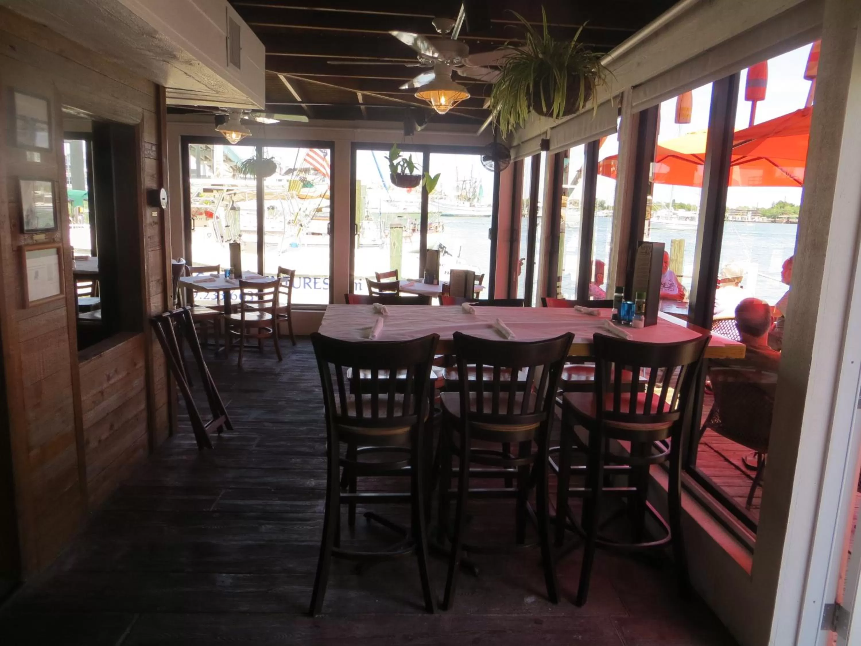 Restaurant/places to eat in Matanzas Inn