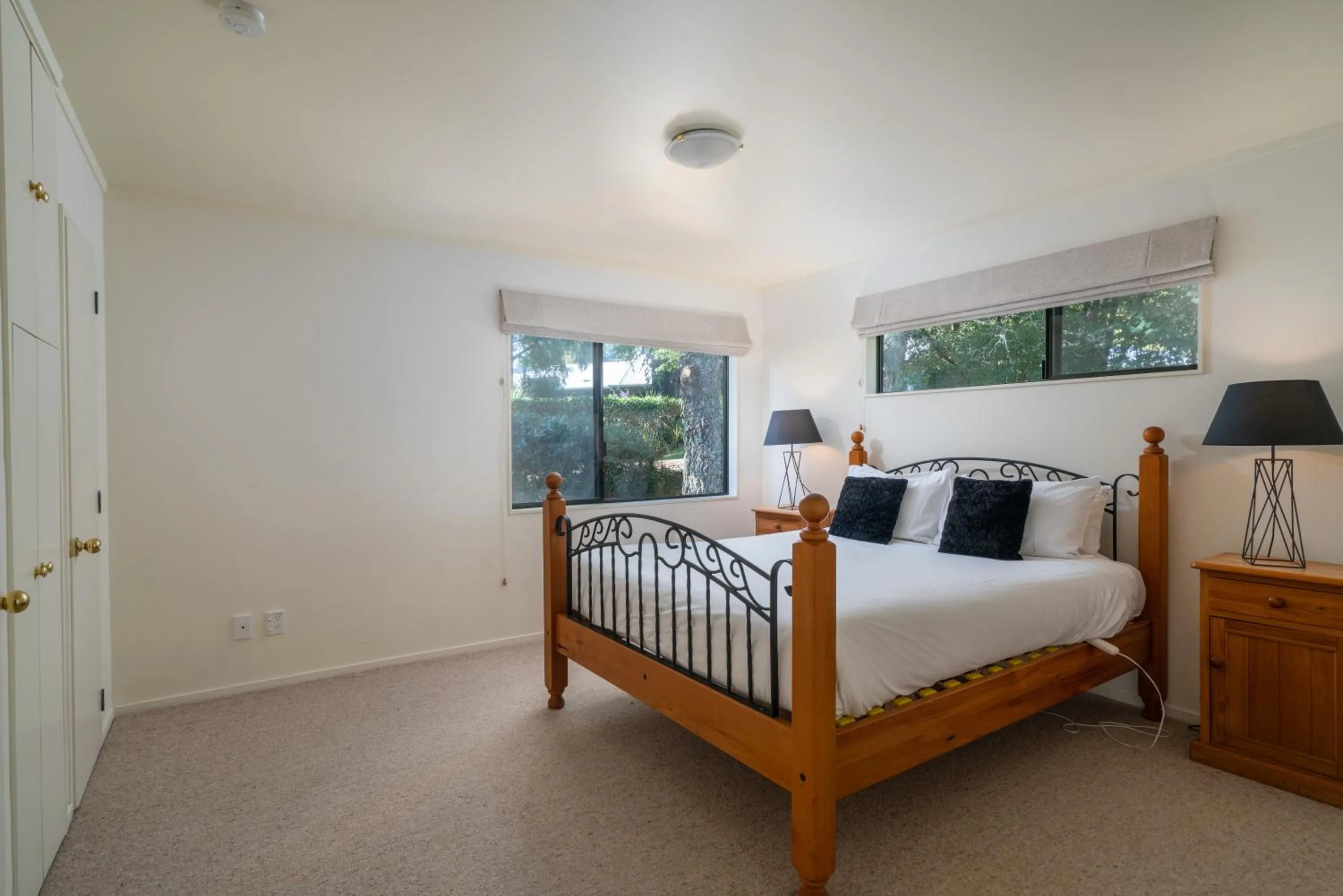 Bed in Tongariro Lodge