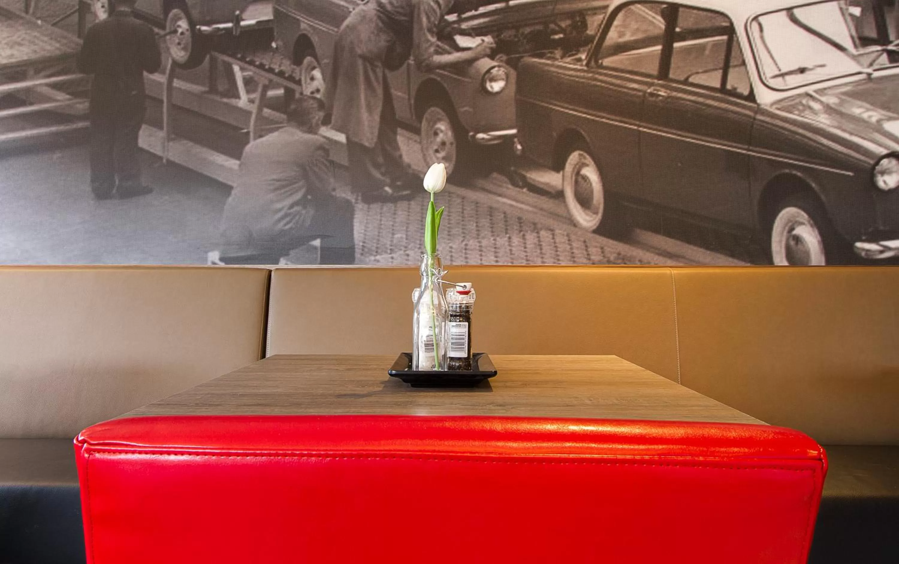 Restaurant/places to eat in Bastion Hotel Eindhoven Waalre