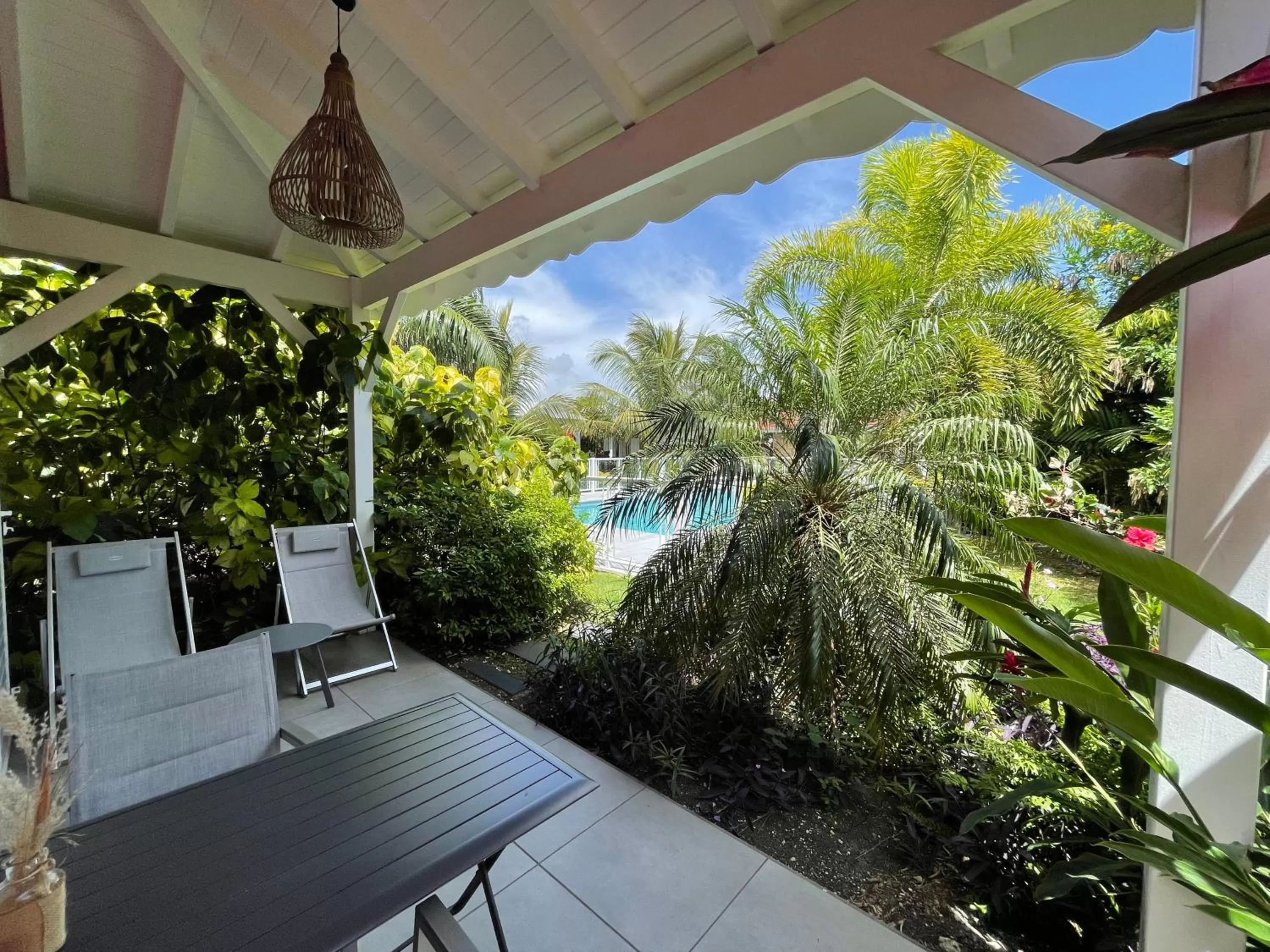 Patio in Hôtel & Villa Le Cocotel