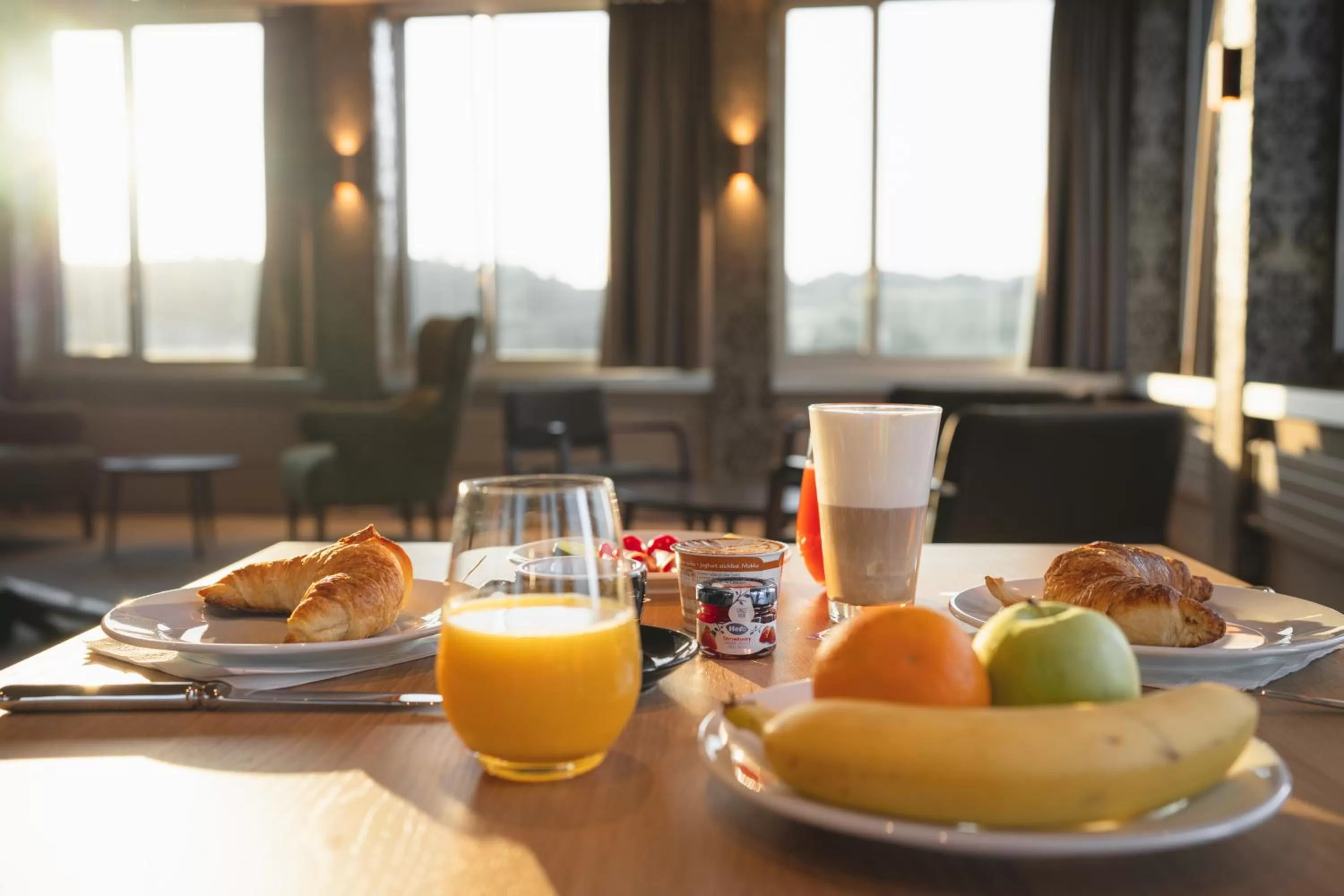 Breakfast in b-smart hotel Menziken