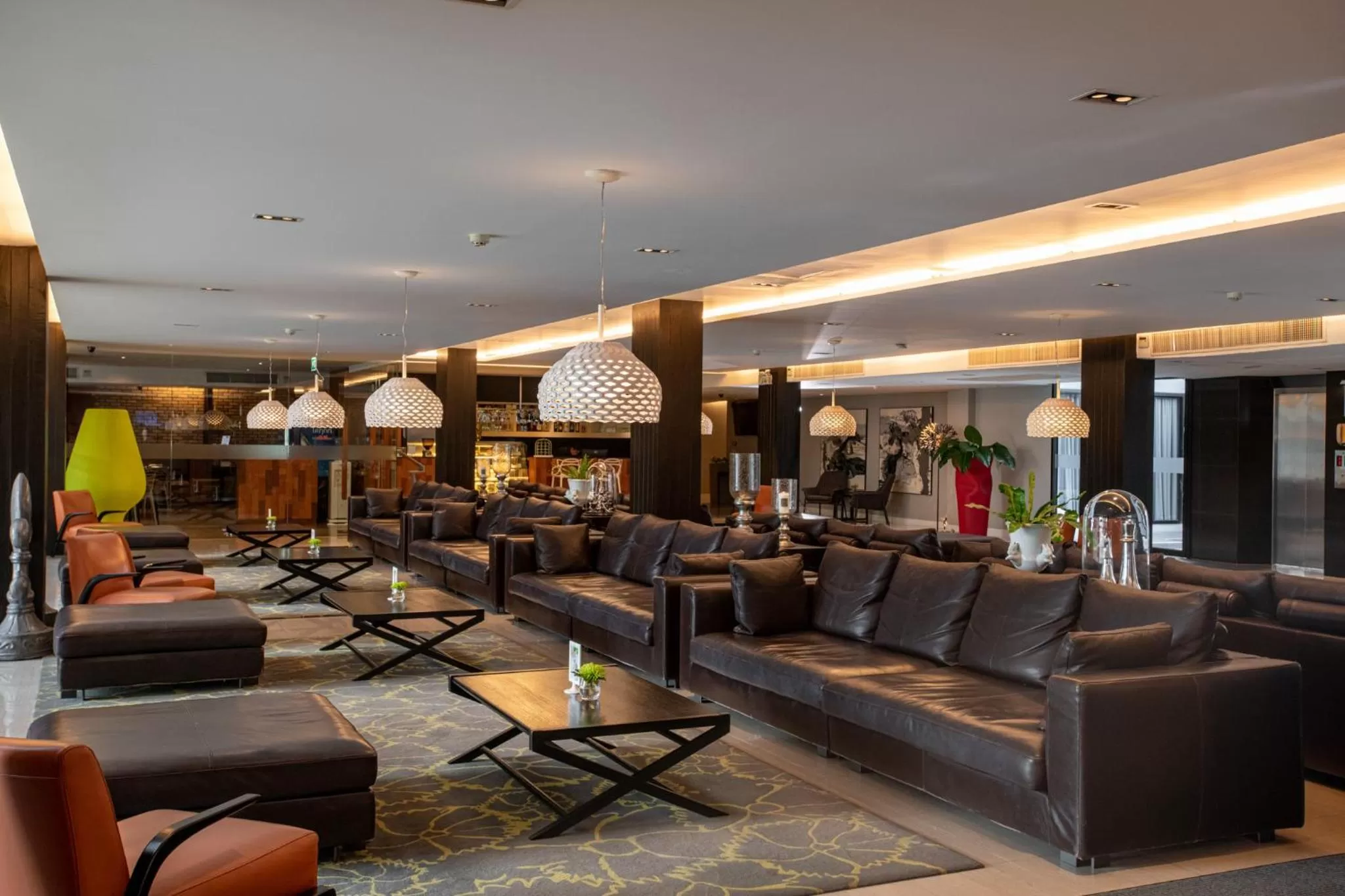 Lobby or reception in S Ratchada Leisure Hotel