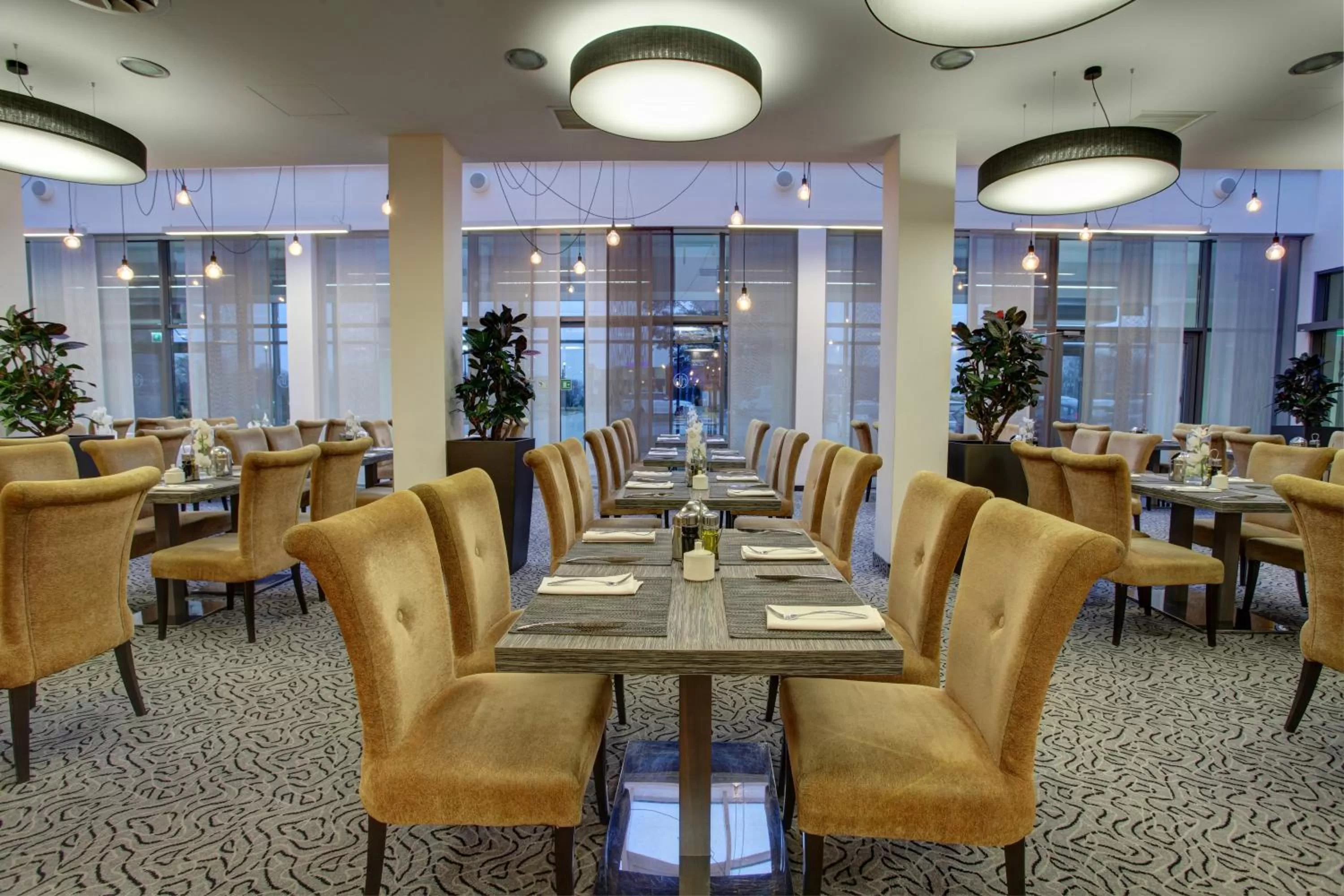 Buffet breakfast in Haston City Hotel