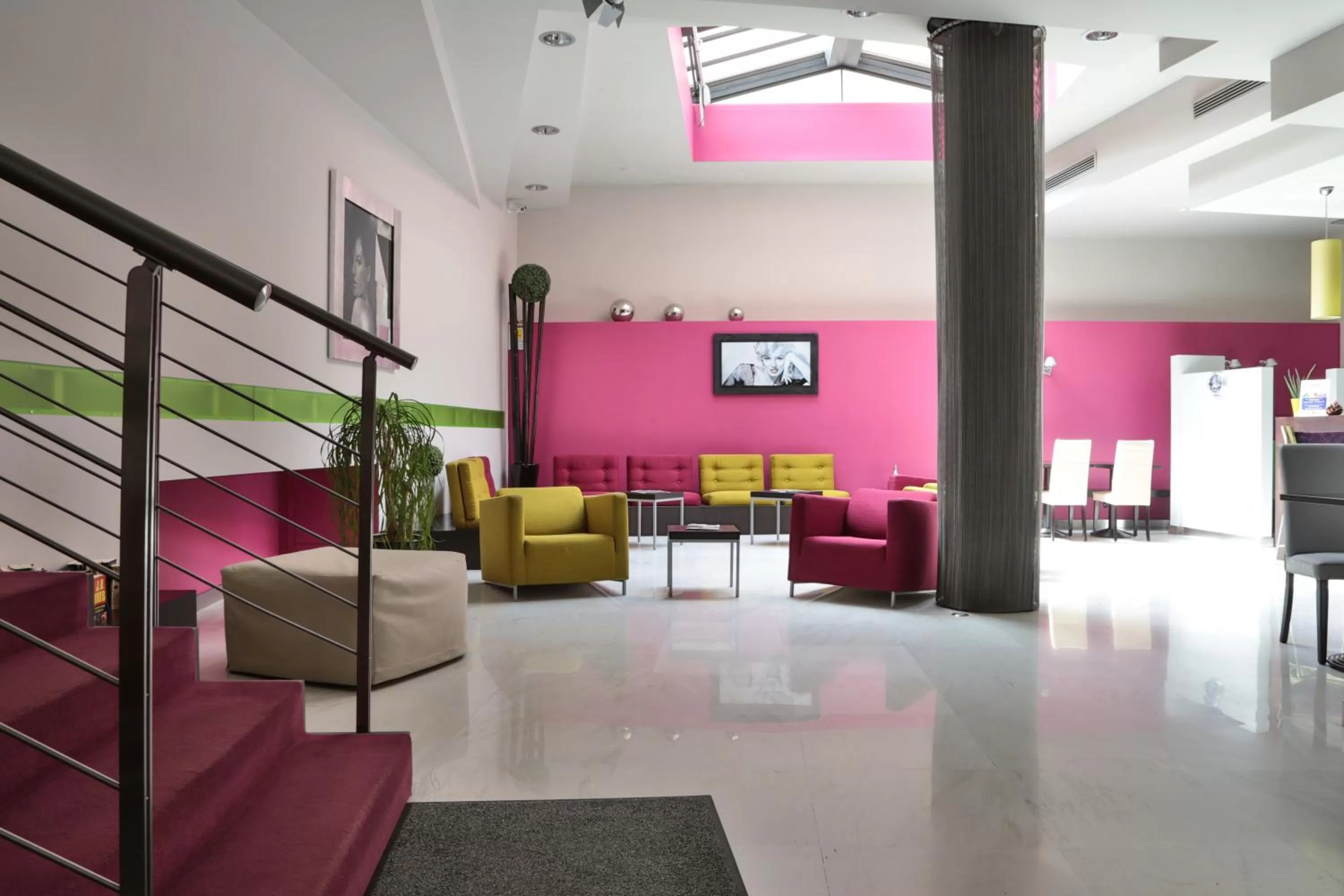 Lobby or reception in Best Western Cinemusic Hotel