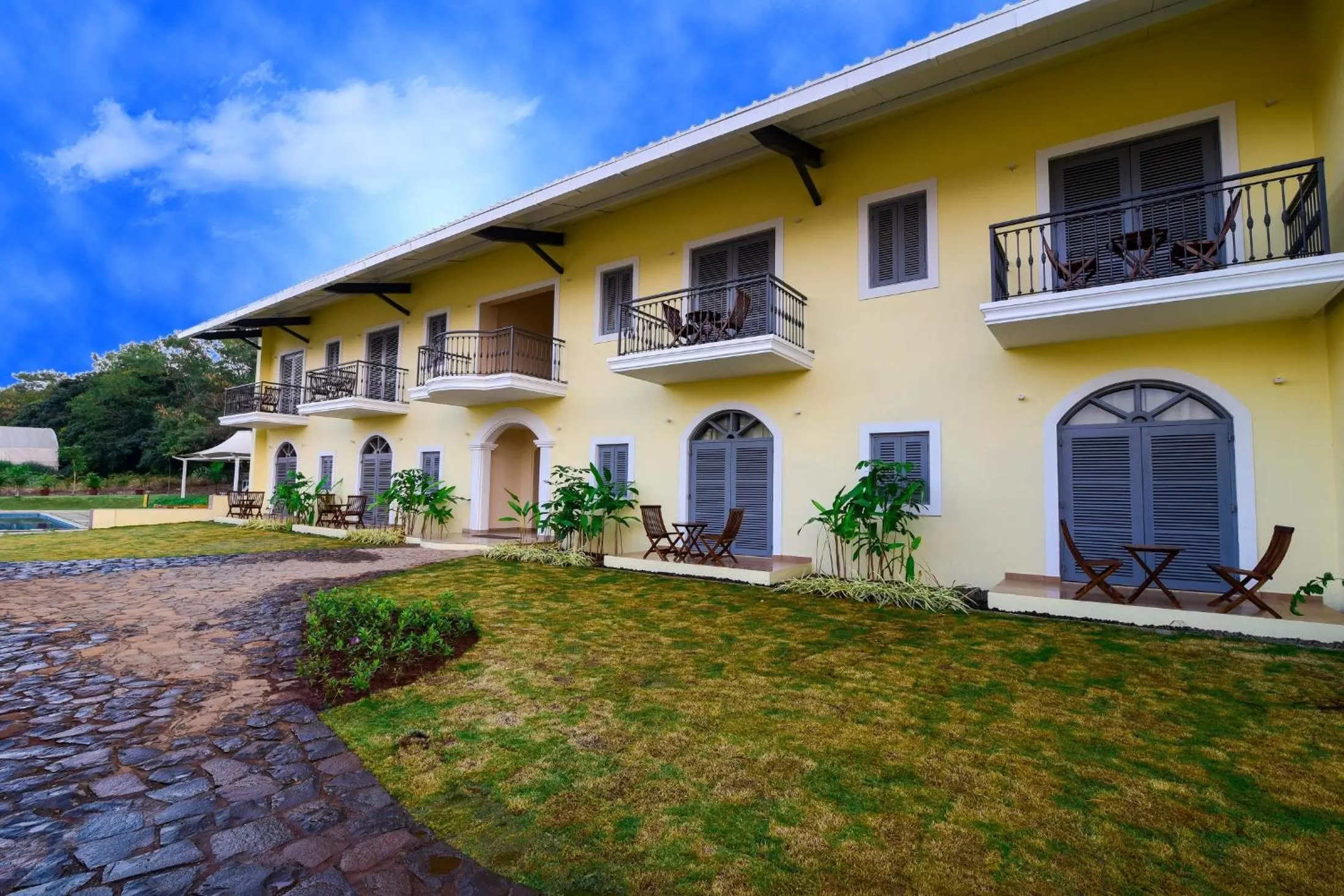 Garden, Property Building in The Source At Sula