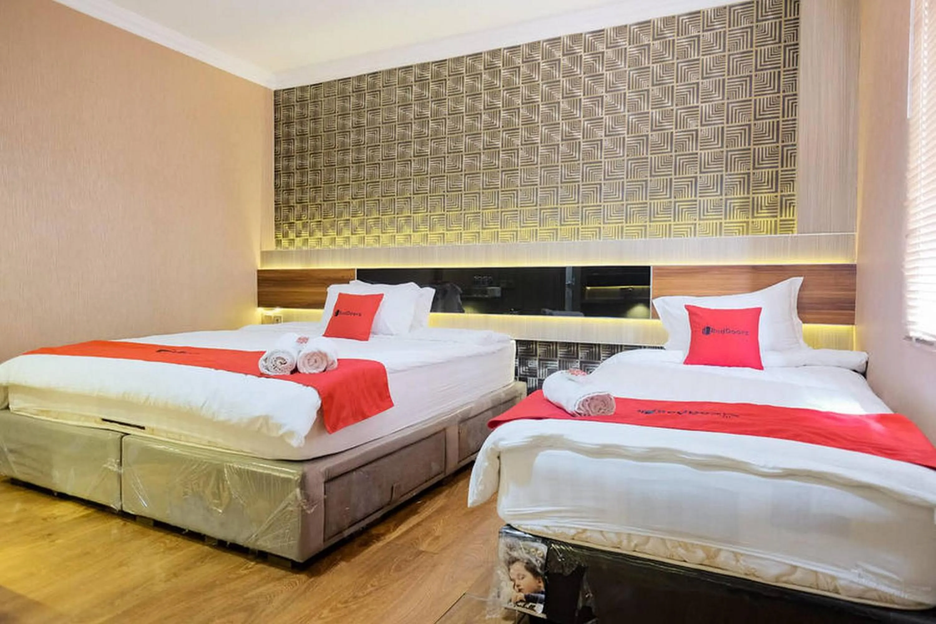 Bed in RedDoorz Plus @ Simpang USU Medan