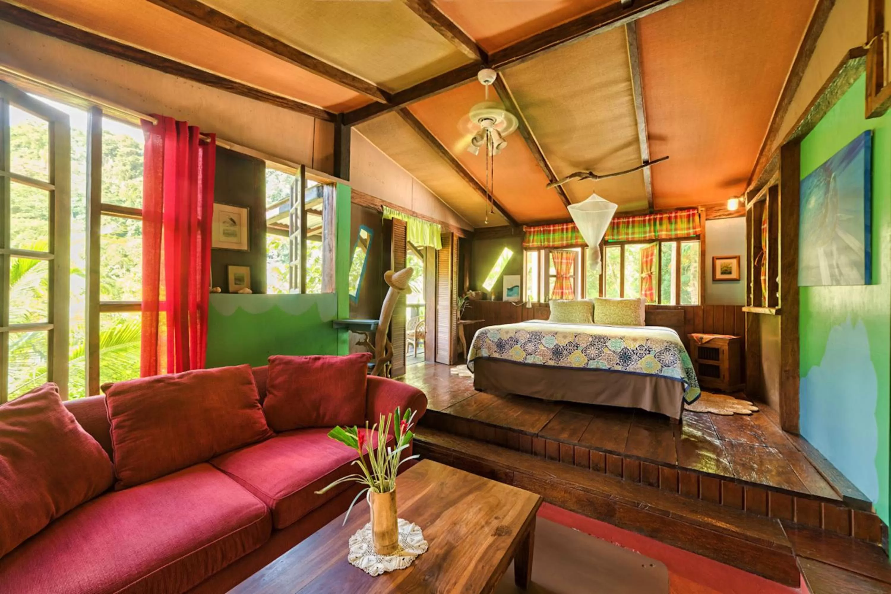 Bedroom, Seating Area in Cocoa Cottage