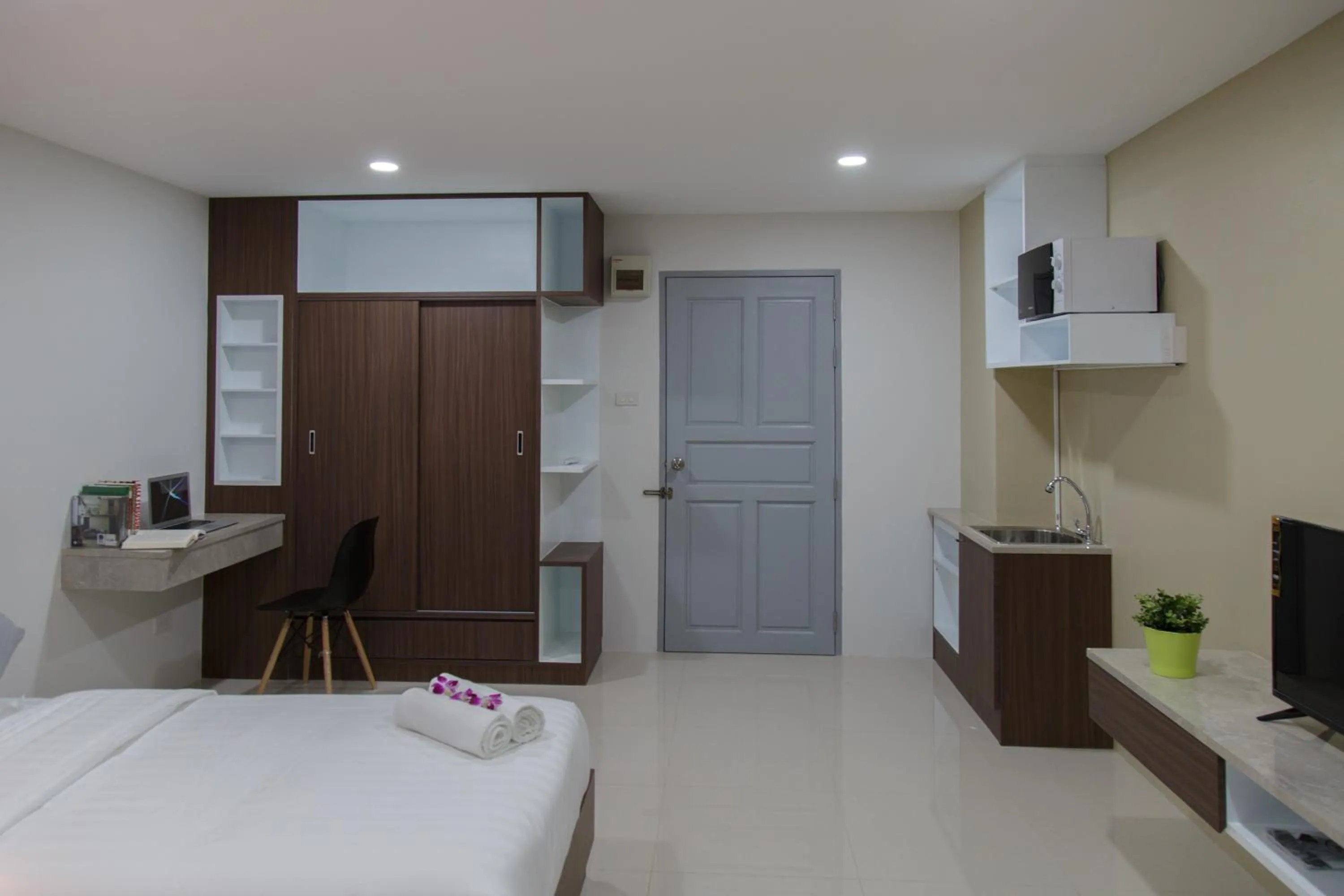 Decorative detail, Bed in Q Space Residence