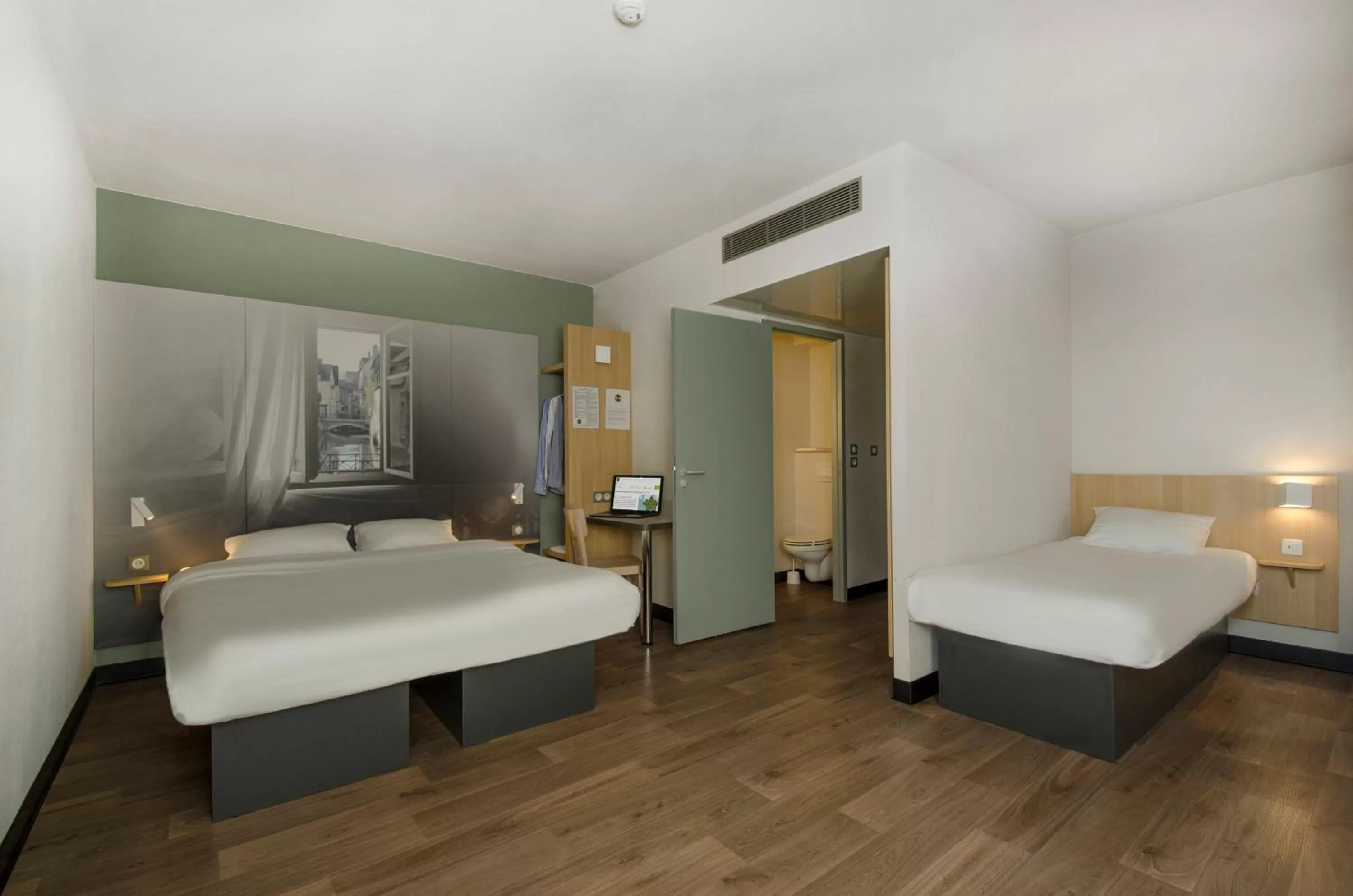 Bedroom, Bed in B&B HOTEL Montargis-Amilly