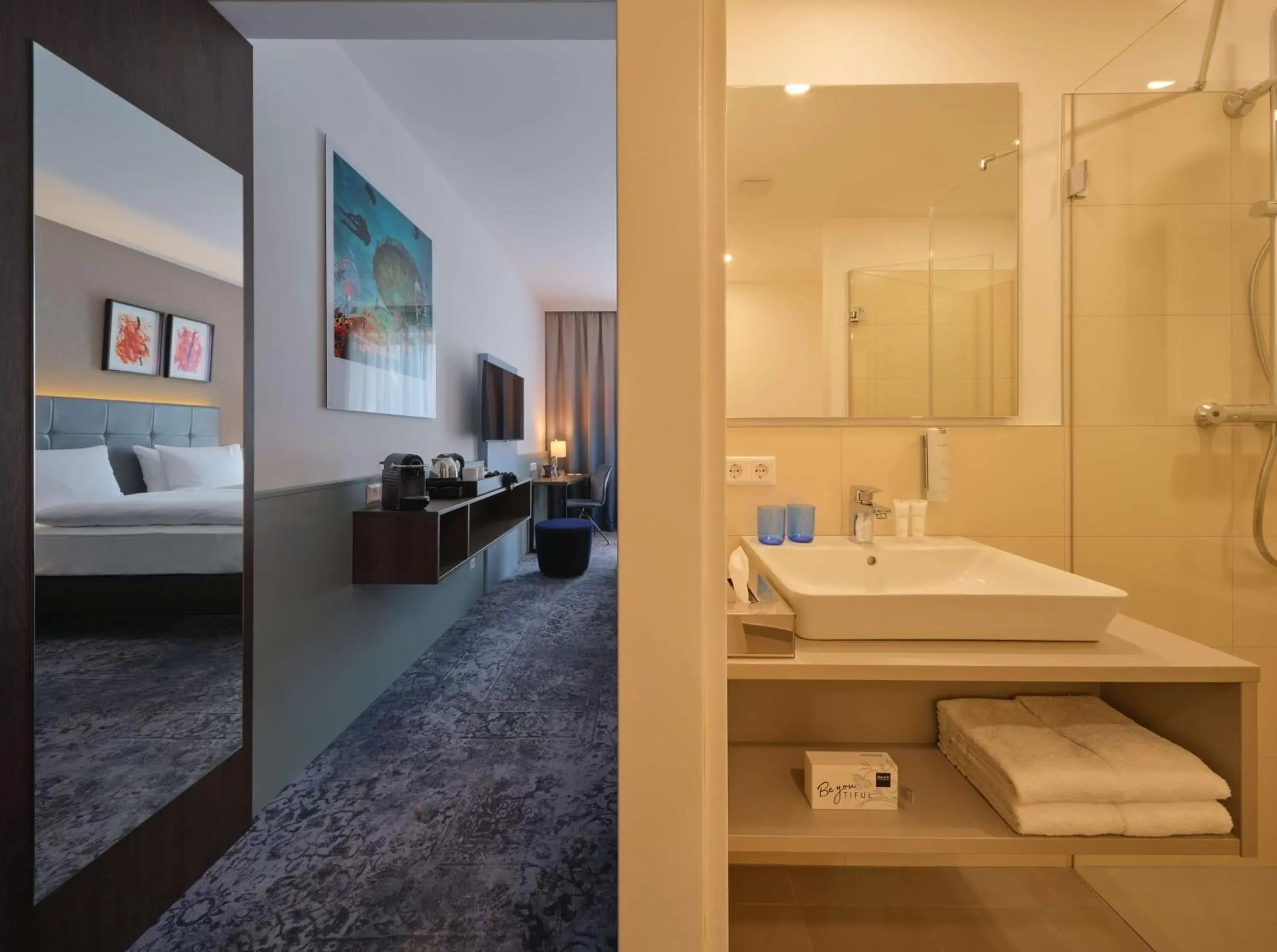 Superior Room with Double Bed in Dorint Parkhotel Frankfurt / Bad Vilbel Superior Room with Double Bed in Dorint Parkhotel Frankfurt / Bad Vilbel