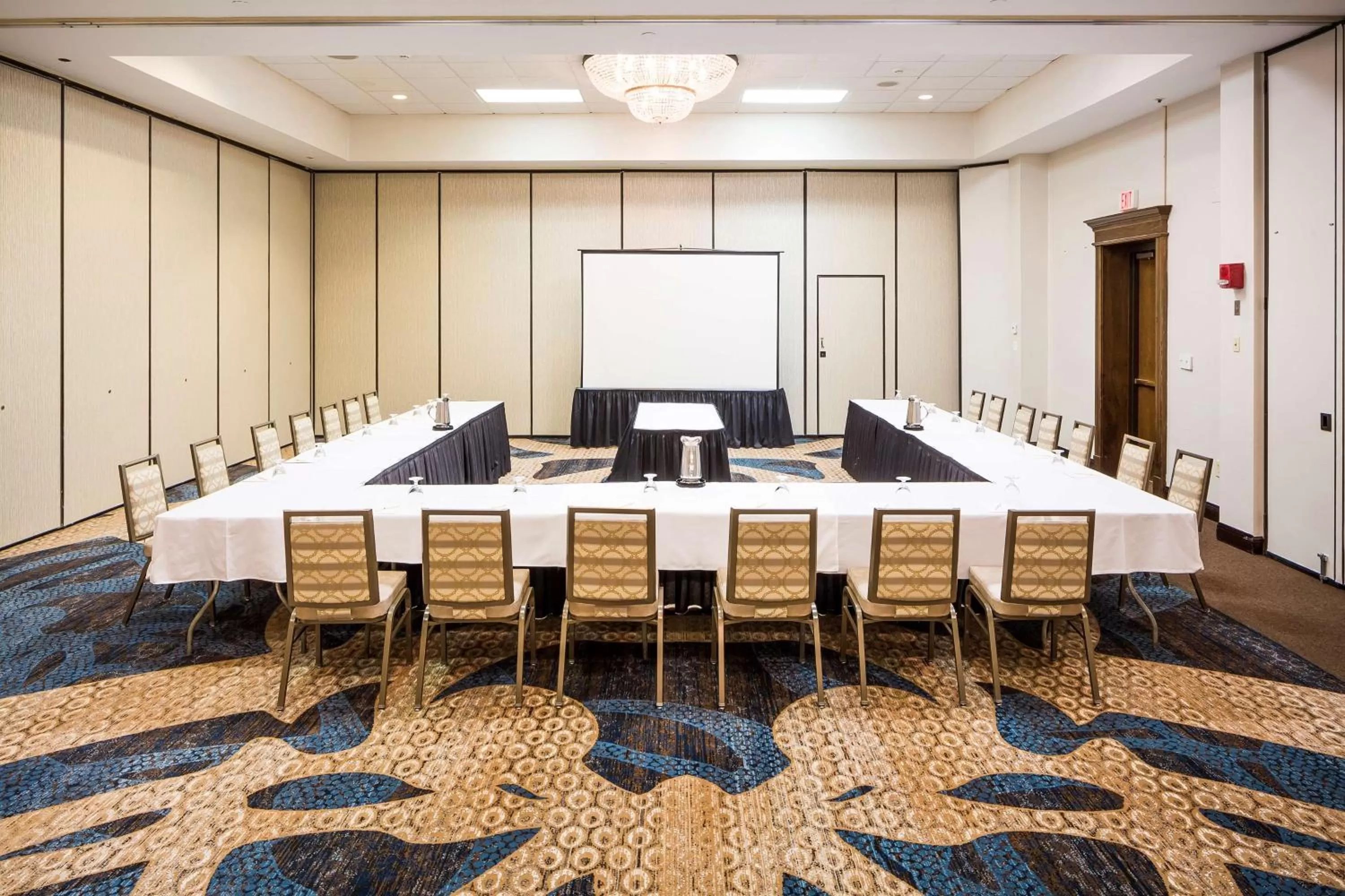 Meeting/conference room in DoubleTree by Hilton Boston-Milford