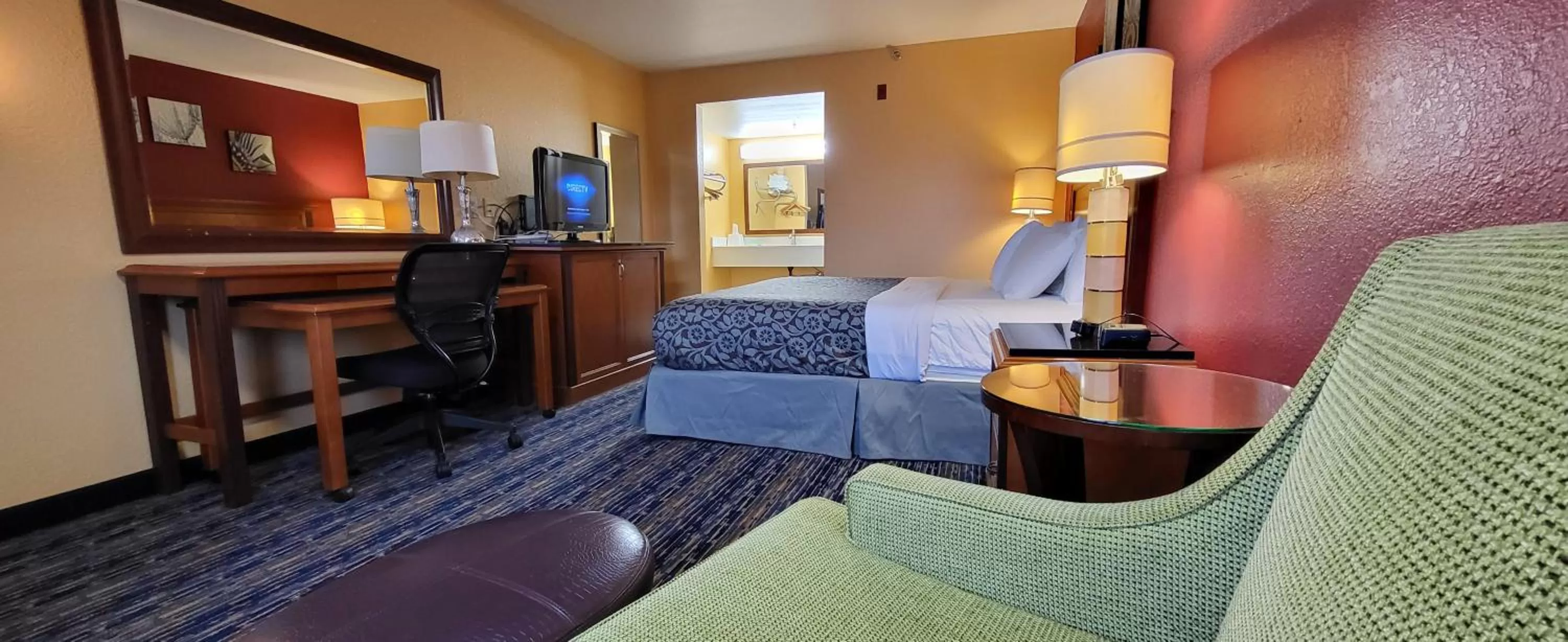 Photo of the whole room in Olympic Inn & Suites Port Angeles
