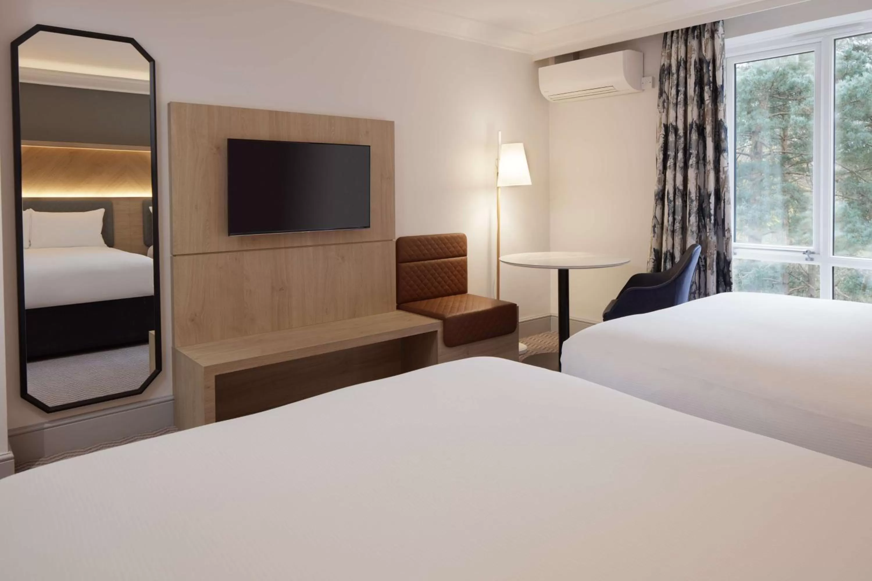 Bedroom, Bed in Hilton Cobham