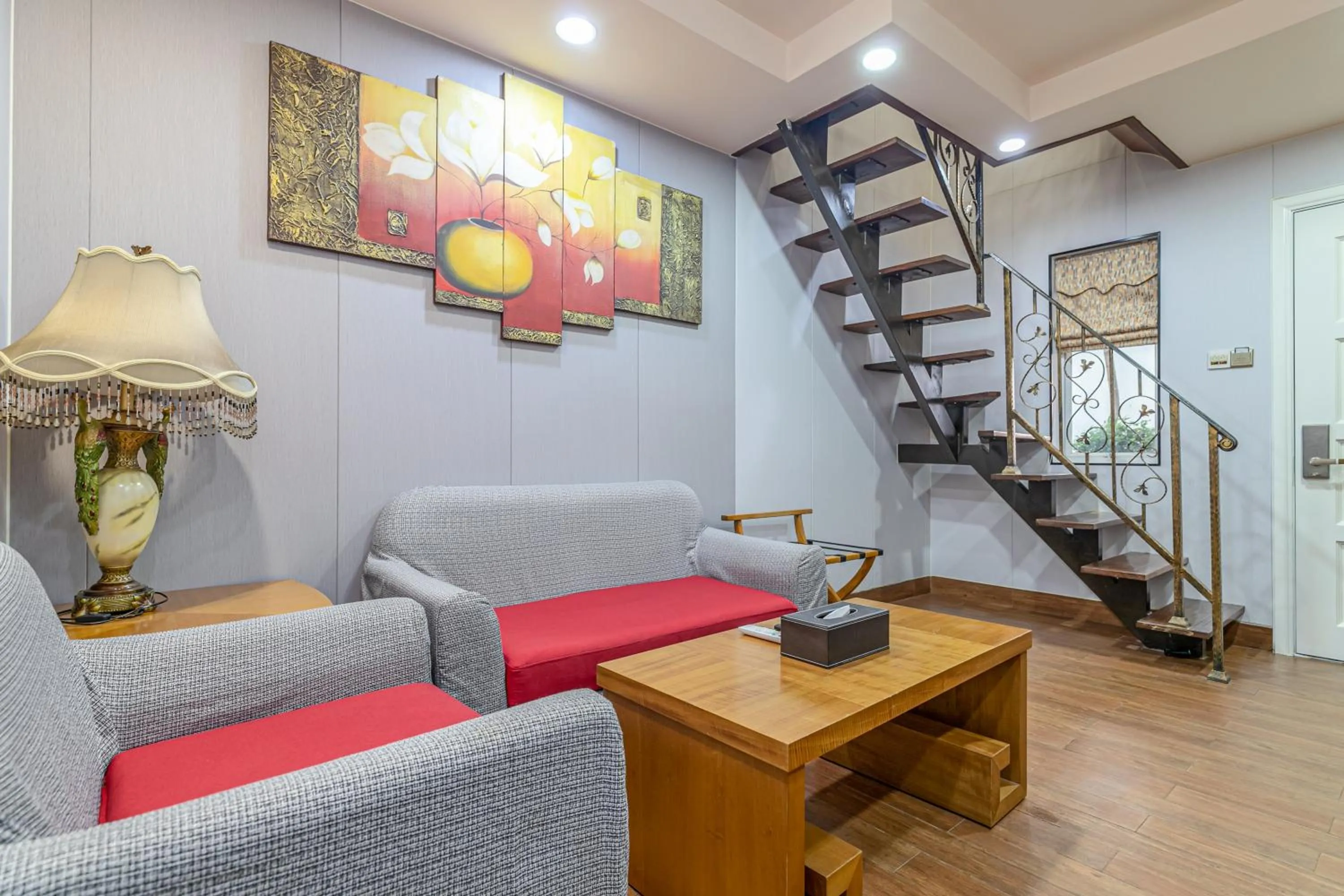 Seating Area in Guangzhou The Royal Garden Hotel