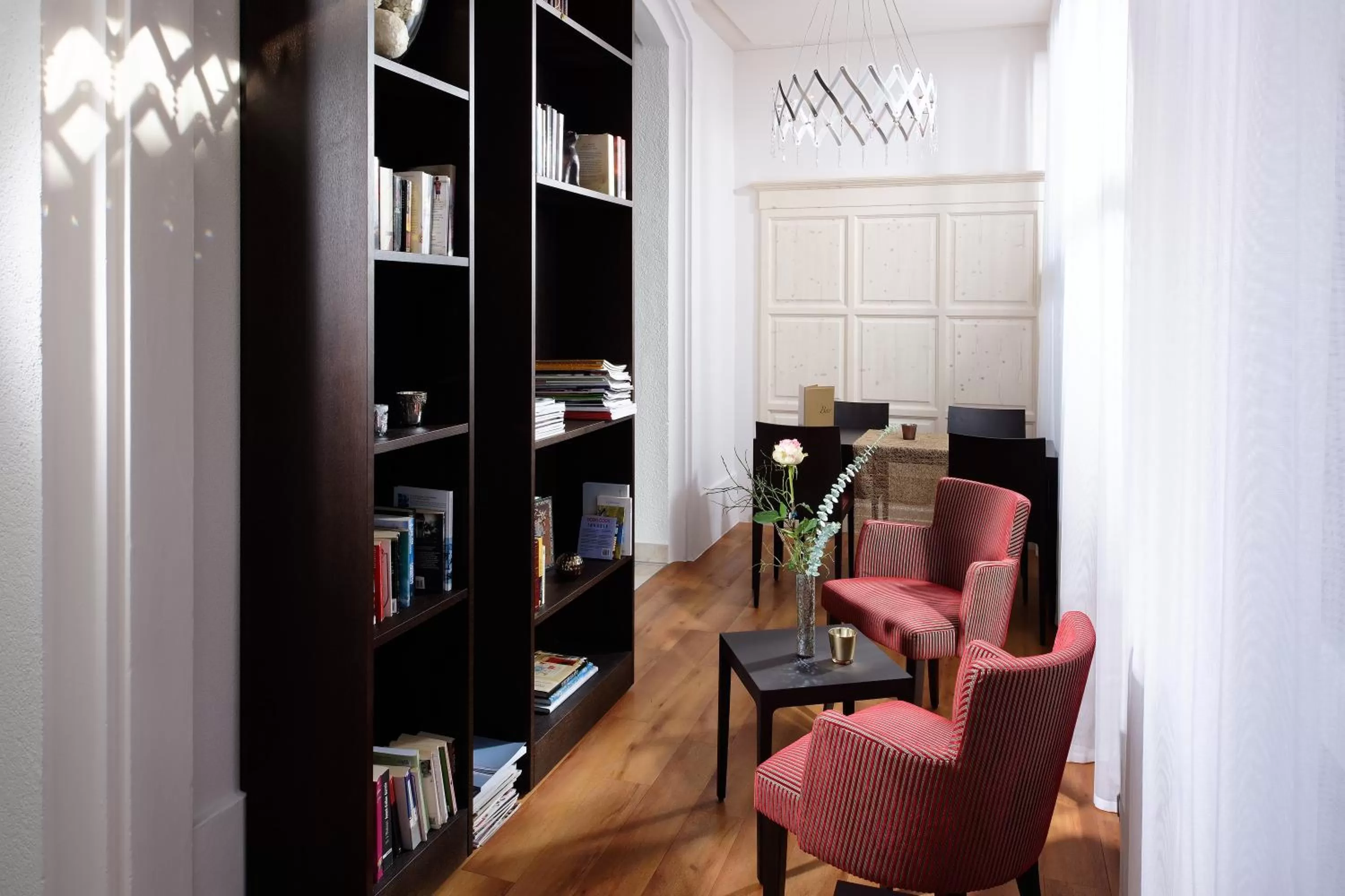 Library in Hotel Bristol Relais du Silence Superior