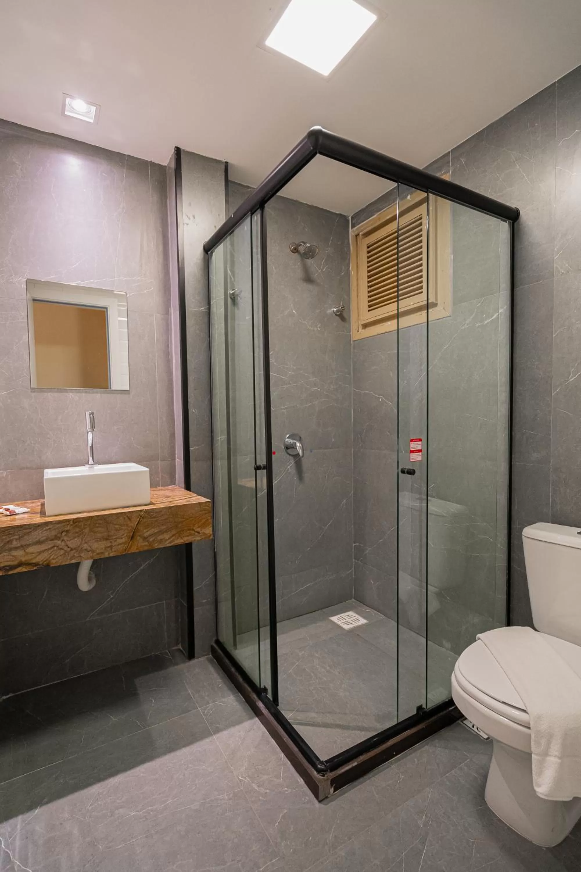 Bathroom in Fortaleza Mar Hotel