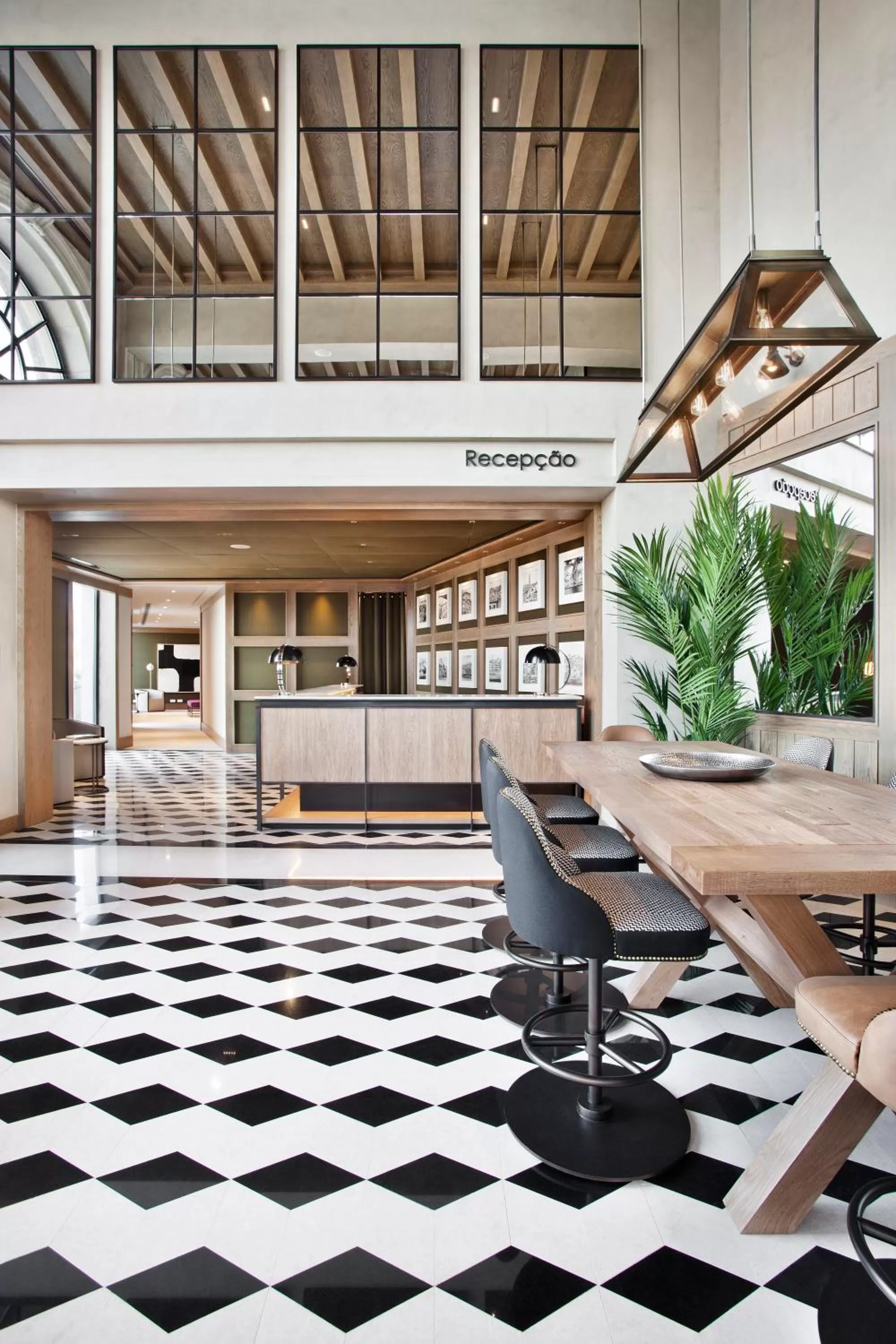 Lobby or reception in Vincci Ponte de Ferro