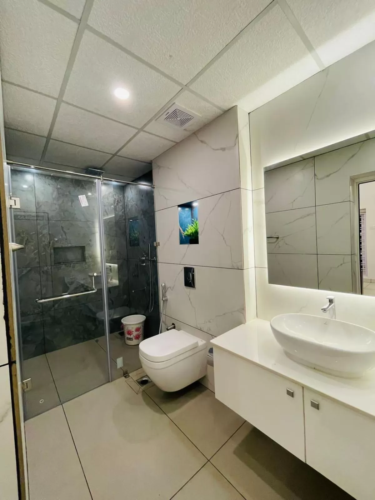 Bathroom in Garden Bay Resort