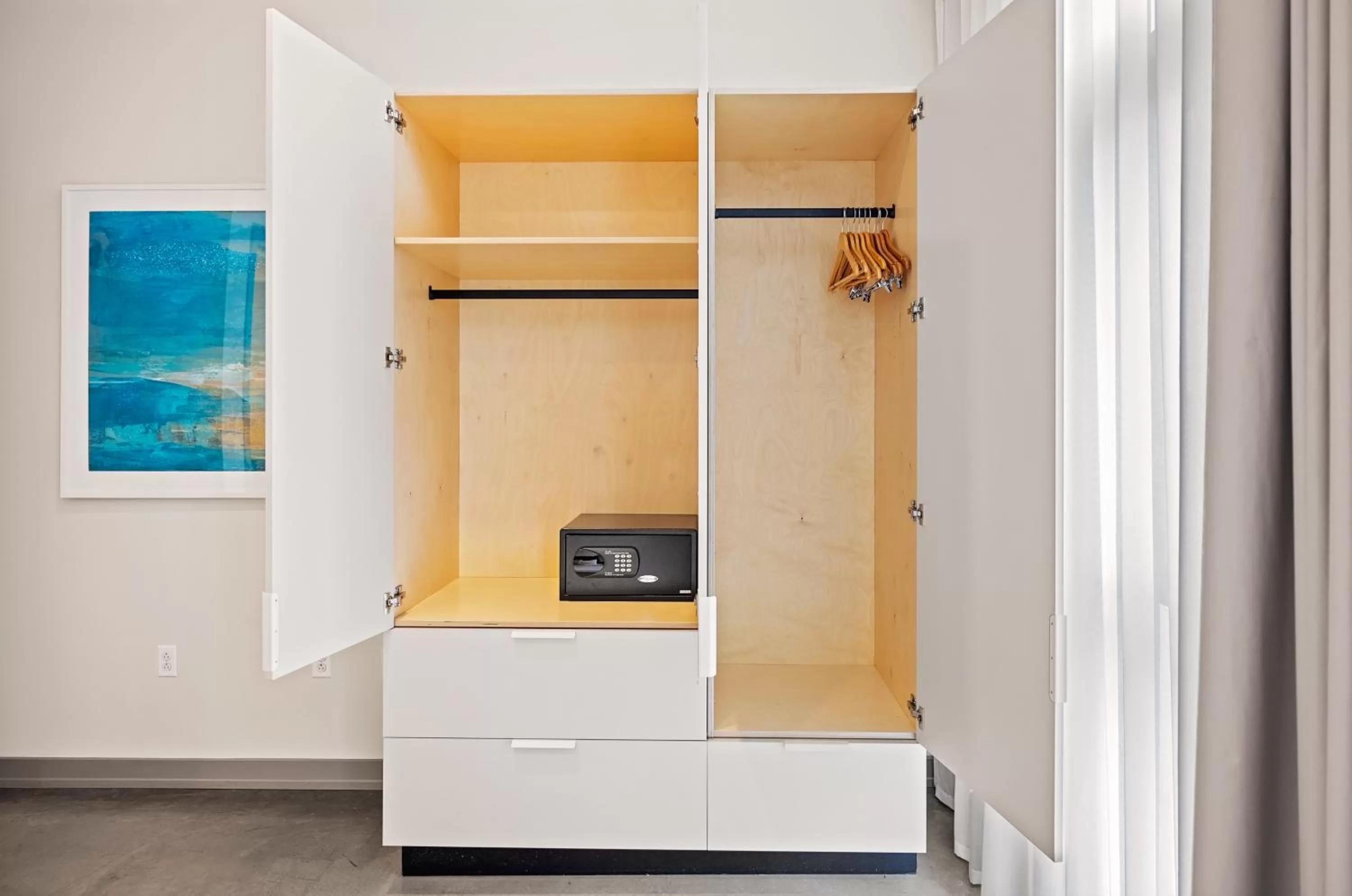 wardrobe in Harthall Hotel