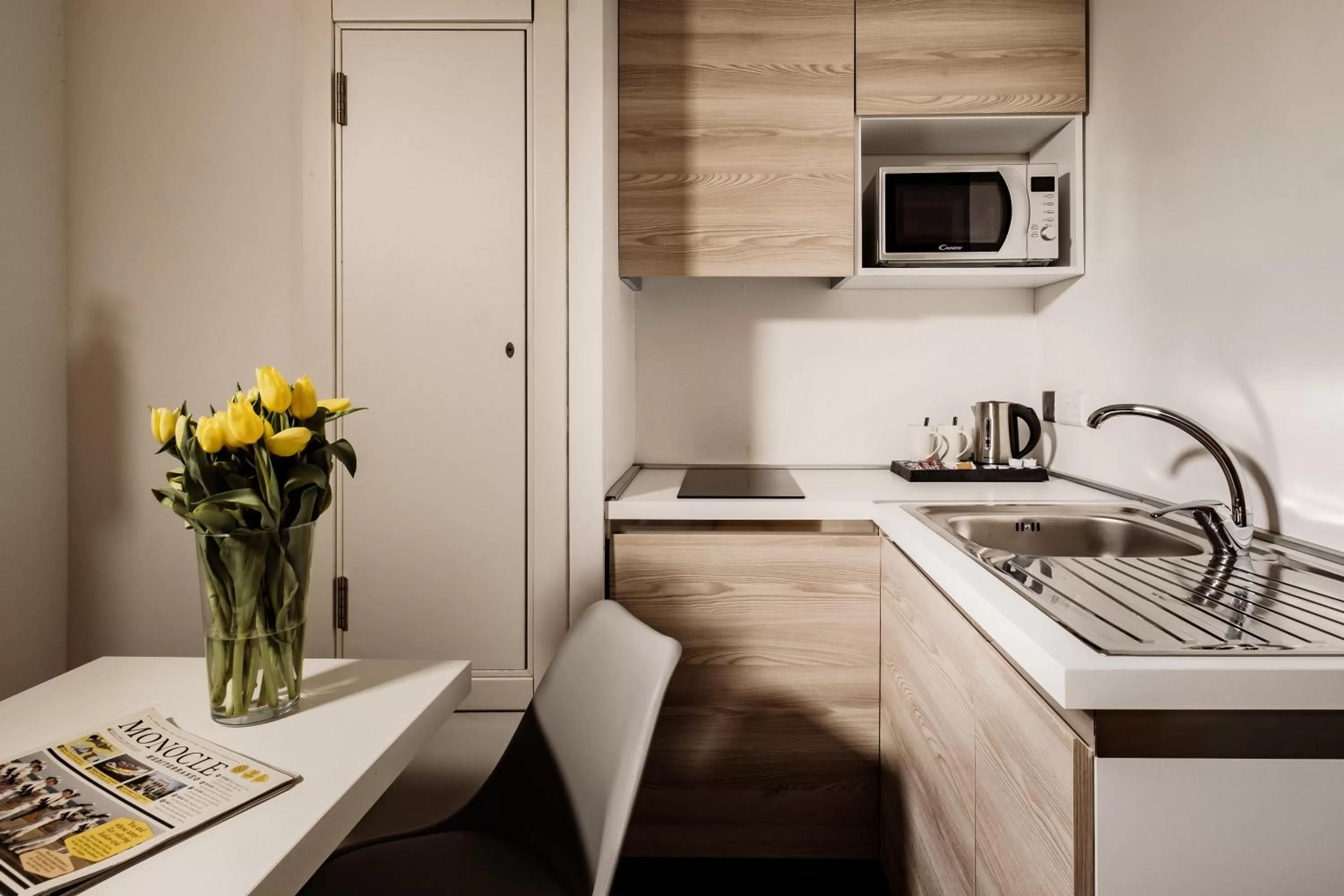 Kitchen or kitchenette in be.HOTEL