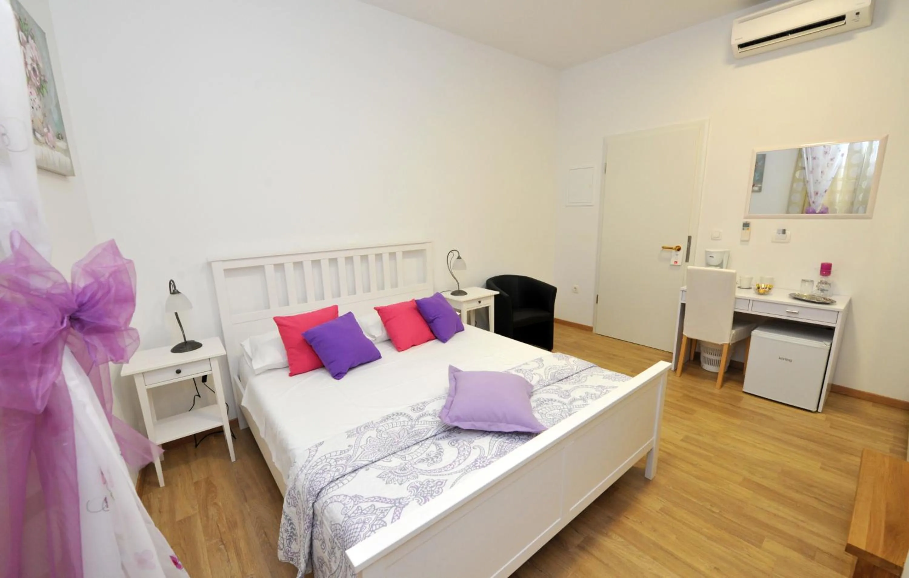 Bed in Luxury Rooms Nirvana