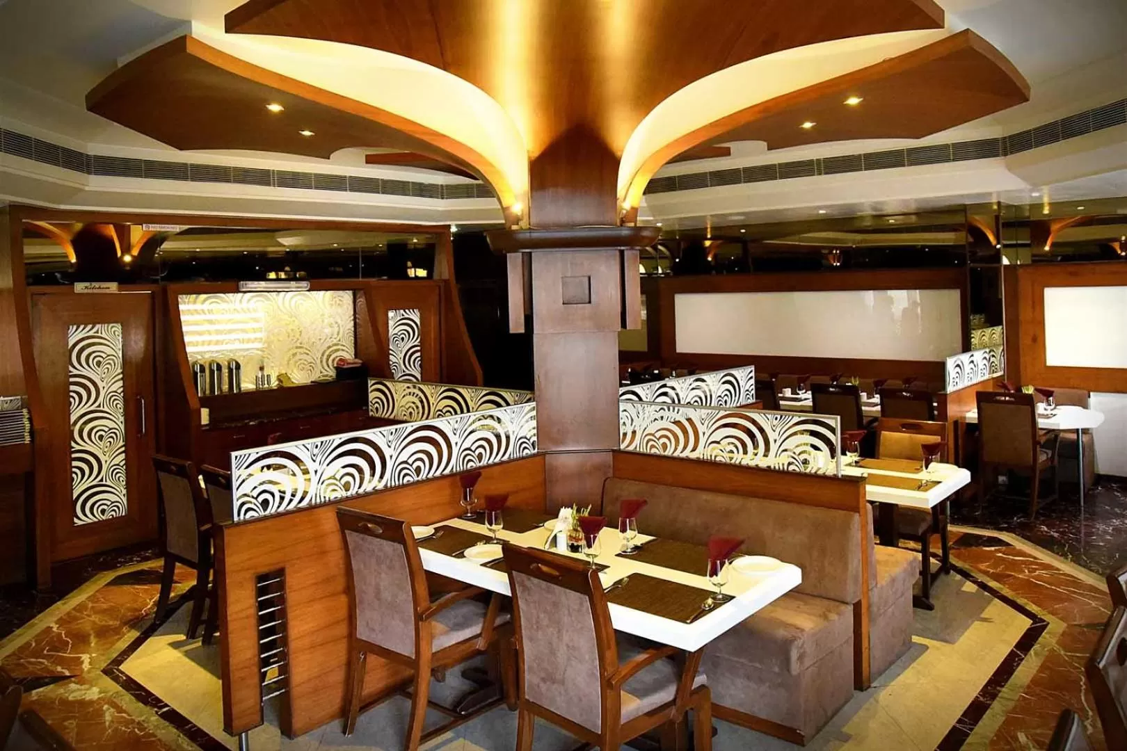 Restaurant/Places to Eat in Hotel Fortune Palace