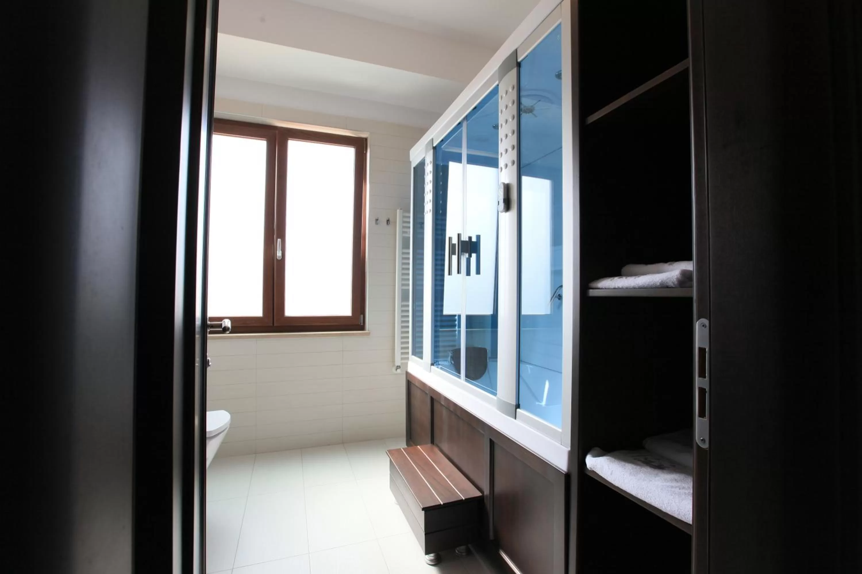 Bathroom in Hotel Victoria Tirana