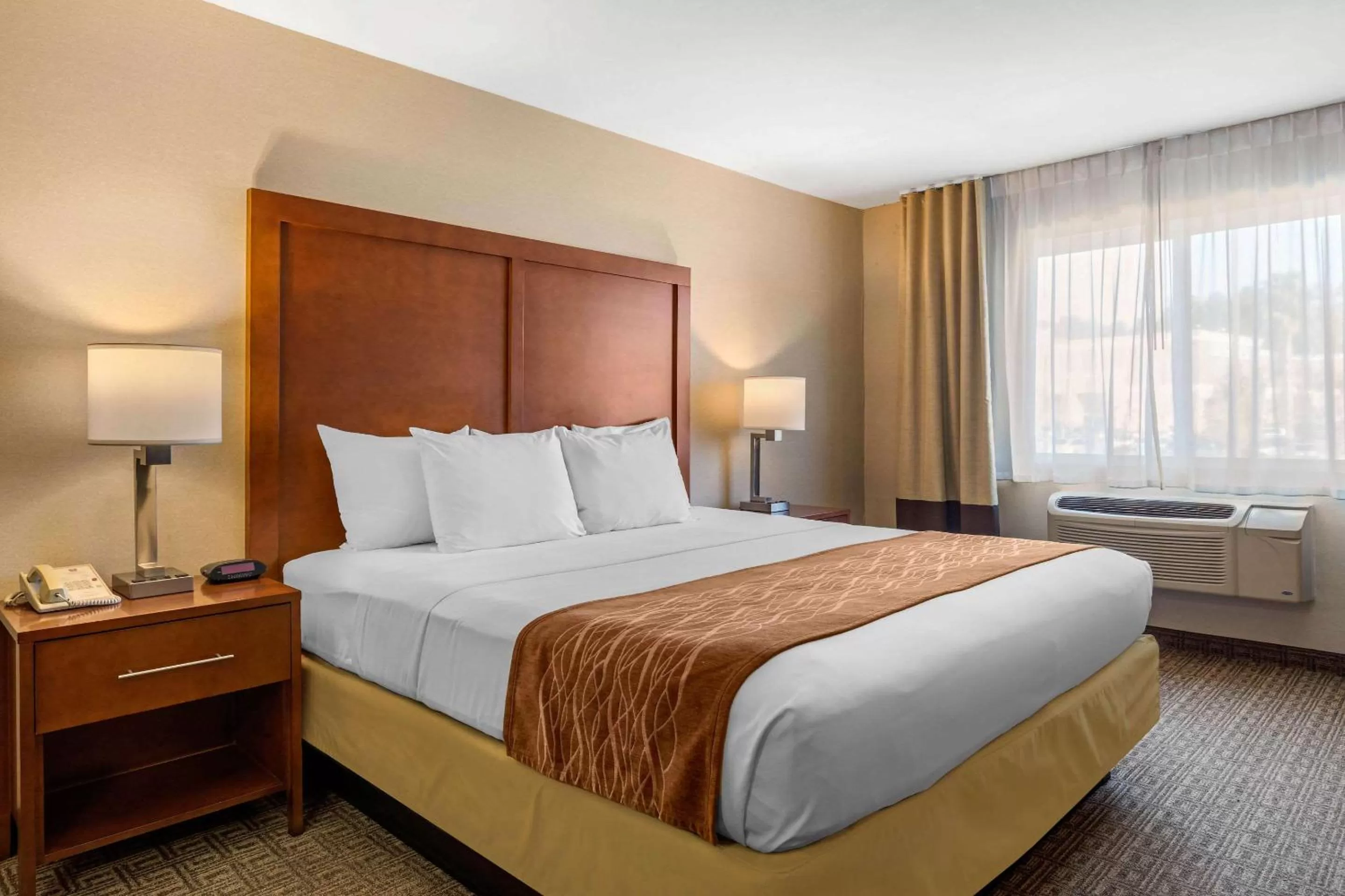Standard Room, 1 King Bed, Accessible Tub, Non-Smoking in Comfort Inn & Suites Murrieta Temecula Wine Country