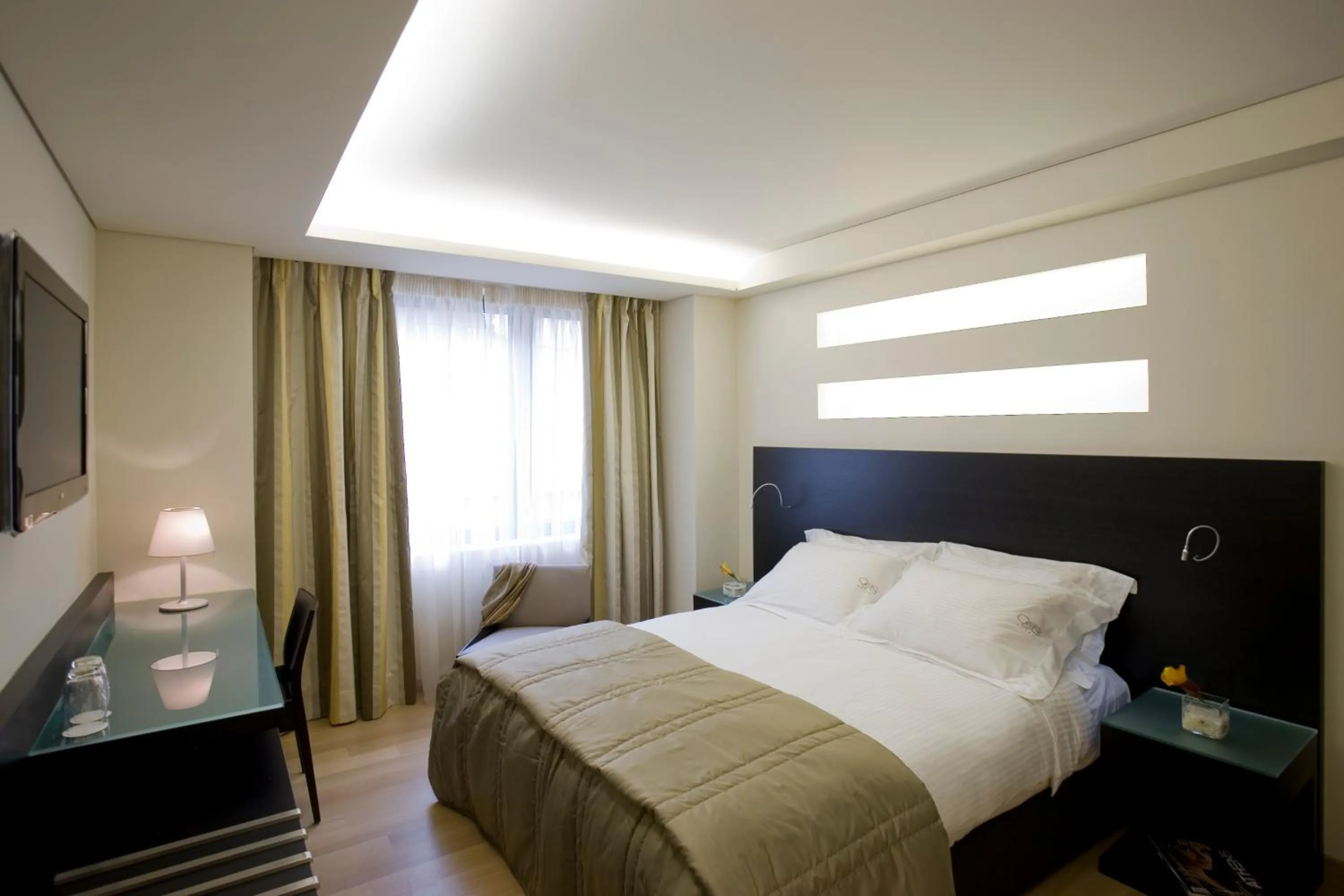 Bedroom, Bed in O&B Athens Boutique Hotel