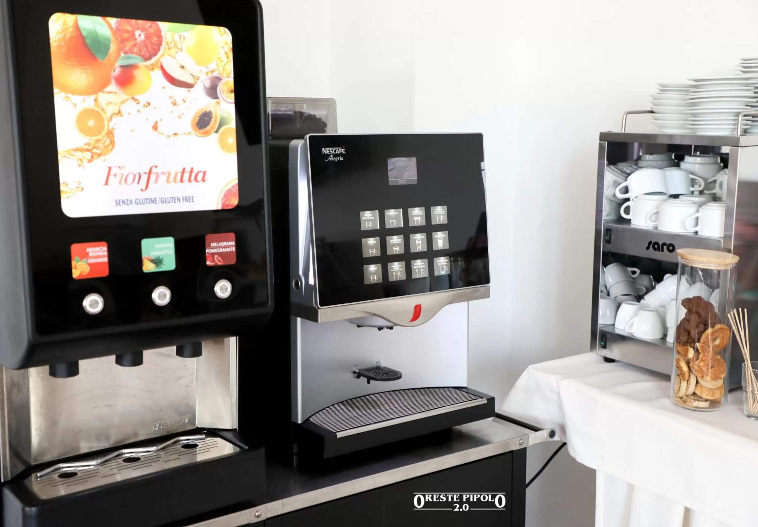 Coffee/tea facilities in Up Hotel