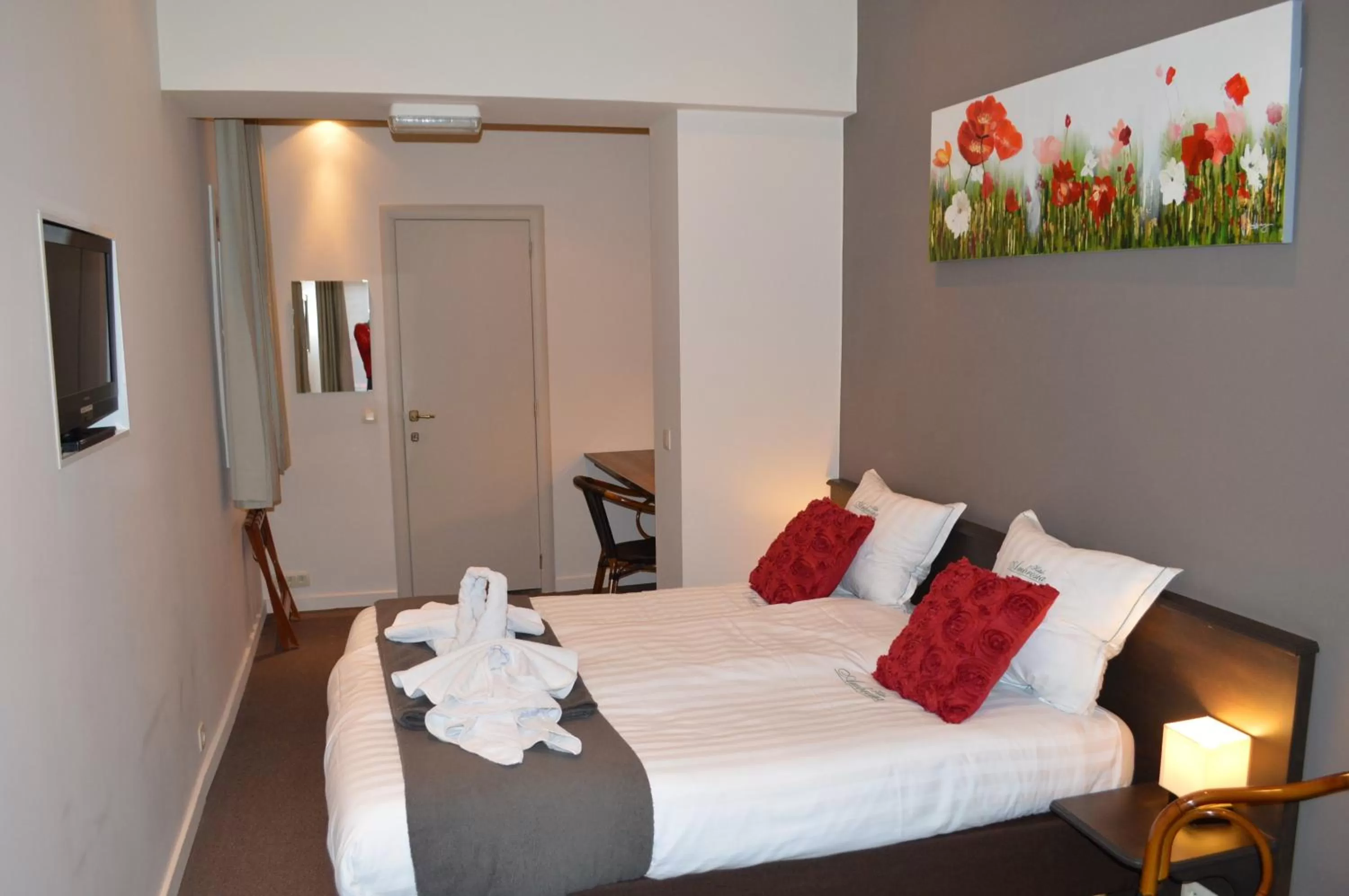 Photo of the whole room, Bed in Hotel Ambrosia