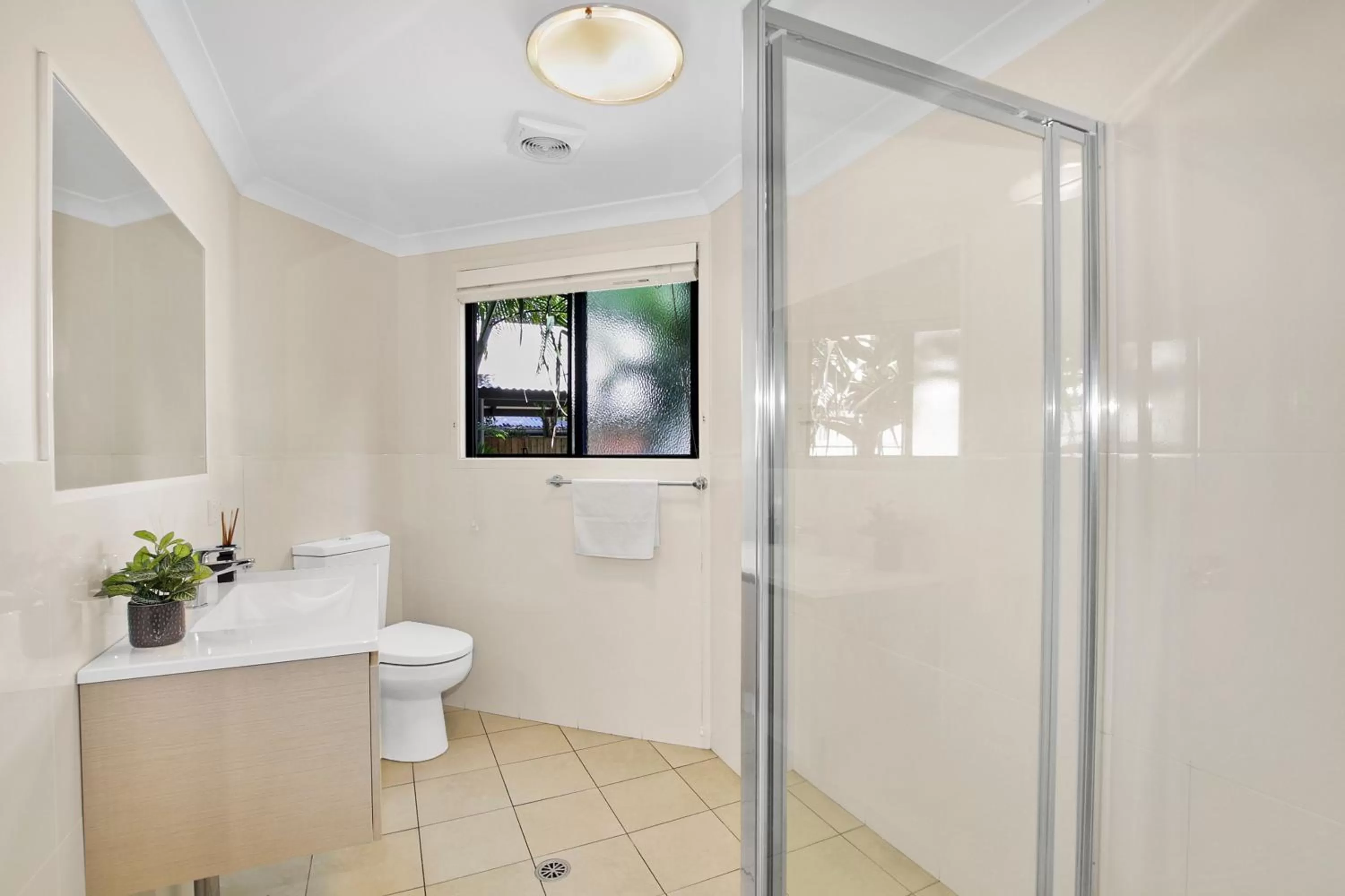 Bathroom in Gosamara Apartments