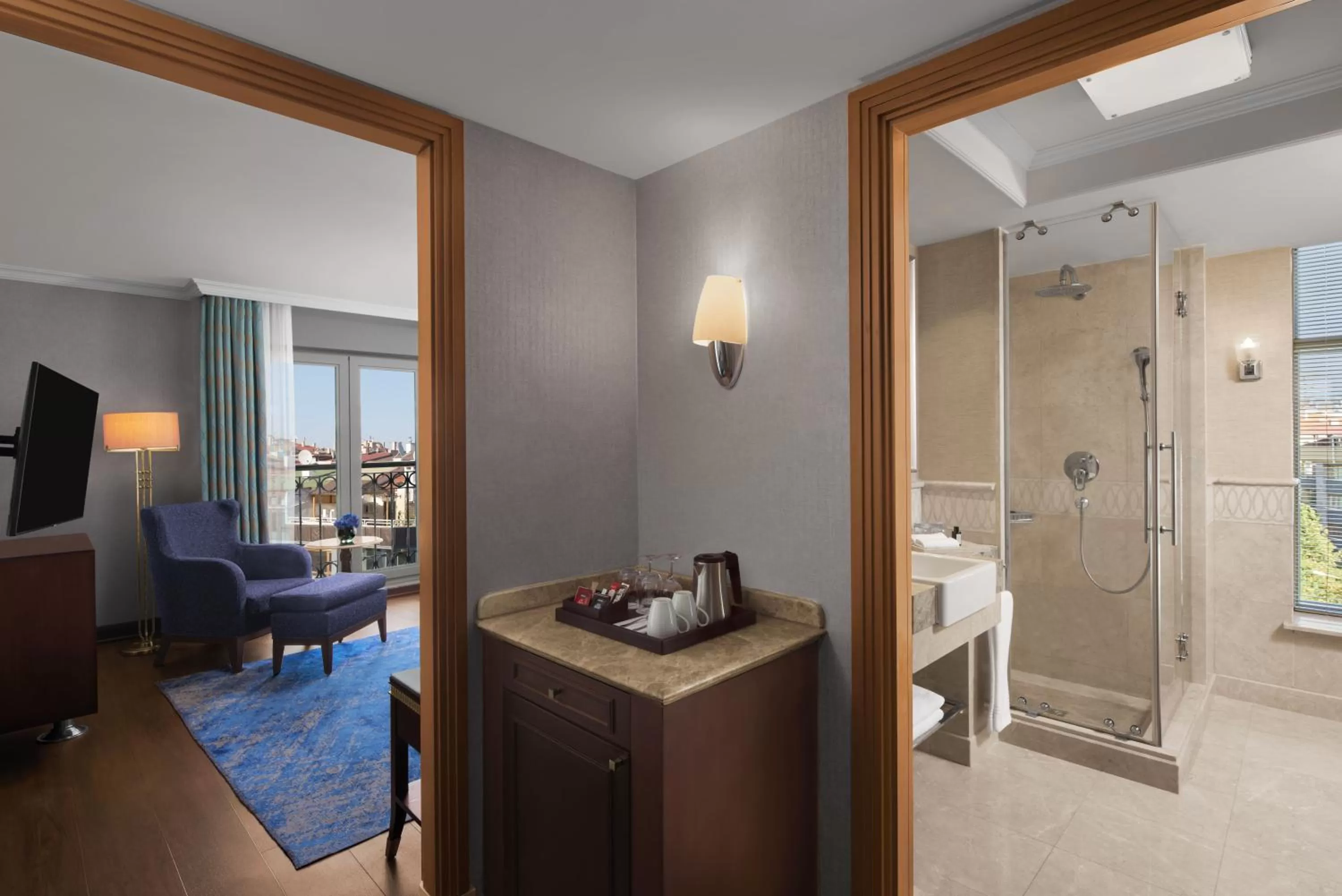 Photo of the whole room in Divan Ankara