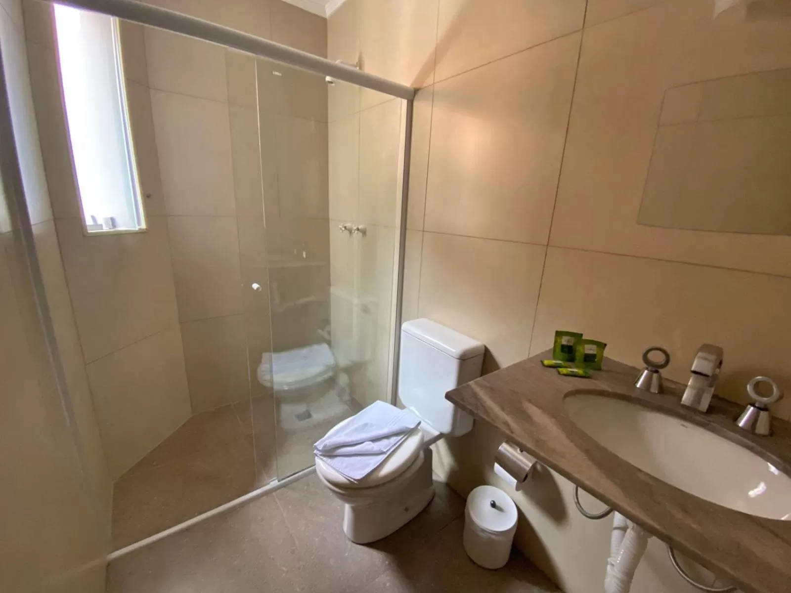 Toilet in Pousada Vila Tio Lé