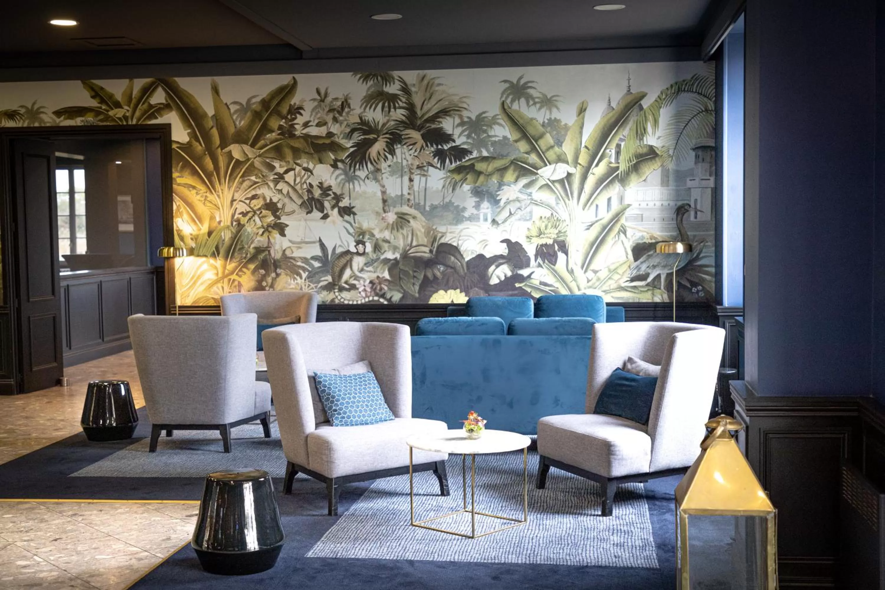 Lobby or reception in Hôtel Mercure Rochefort La Corderie Royale