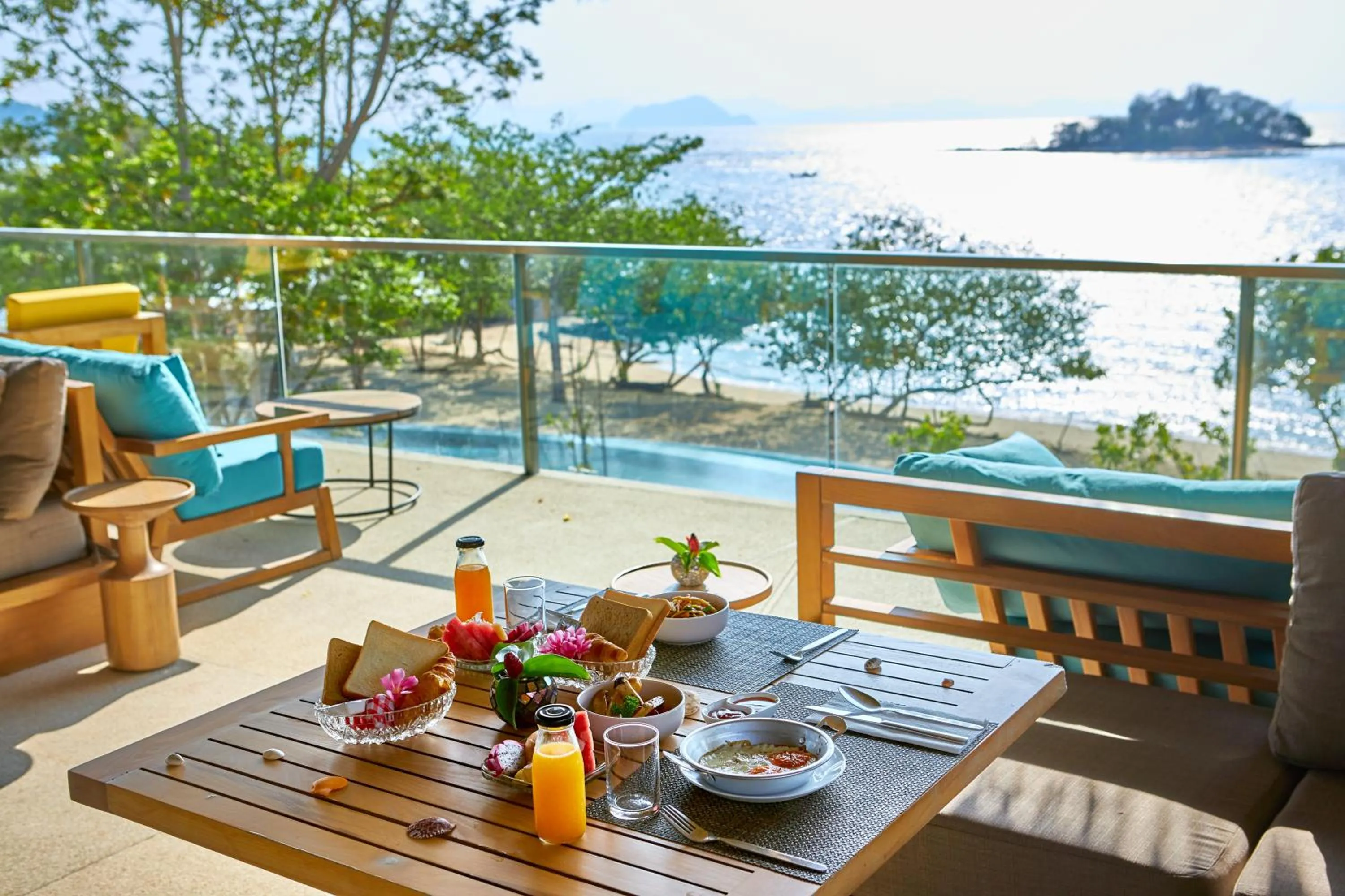 Breakfast in Island Escape Burasari
