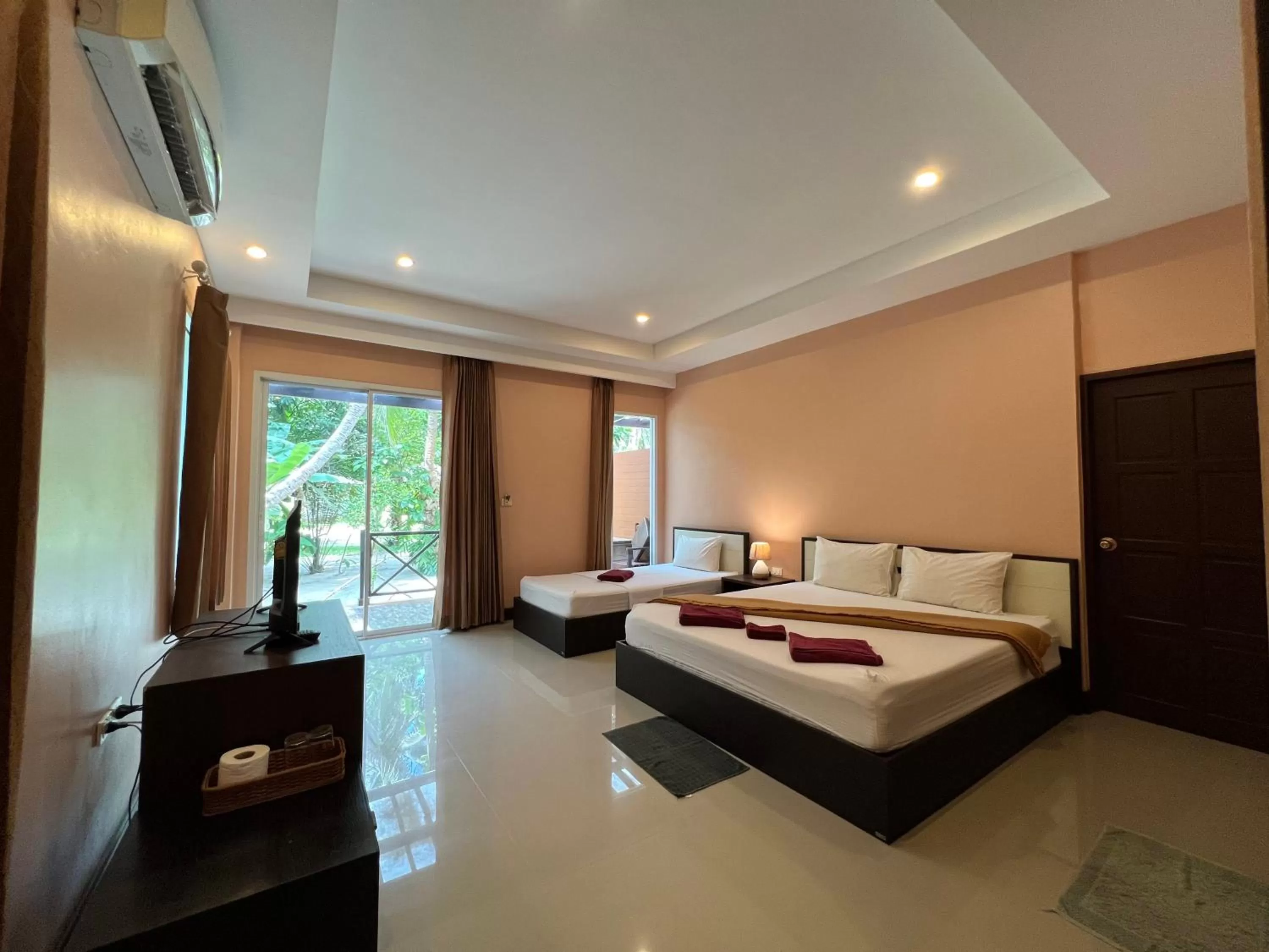 Ao Thong beach Bungalows