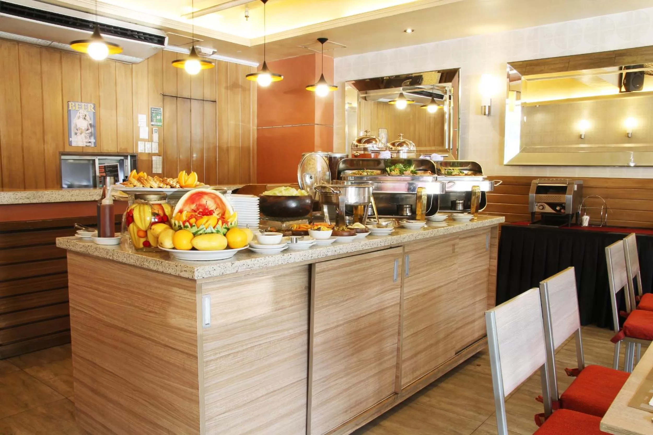 Restaurant/places to eat in Hotel Kimberly Manila