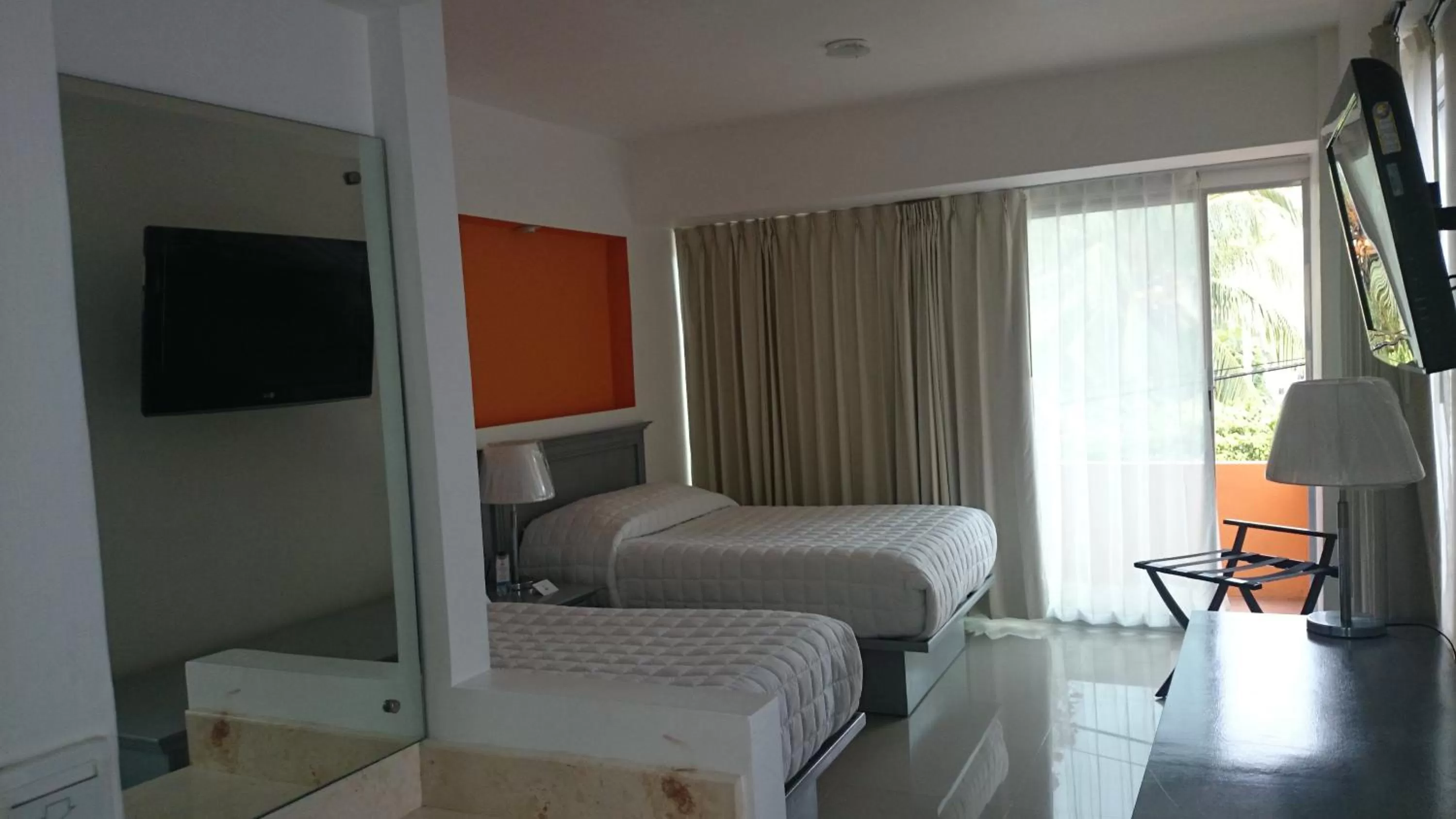 Photo of the whole room, Bed in Hotel del Parque