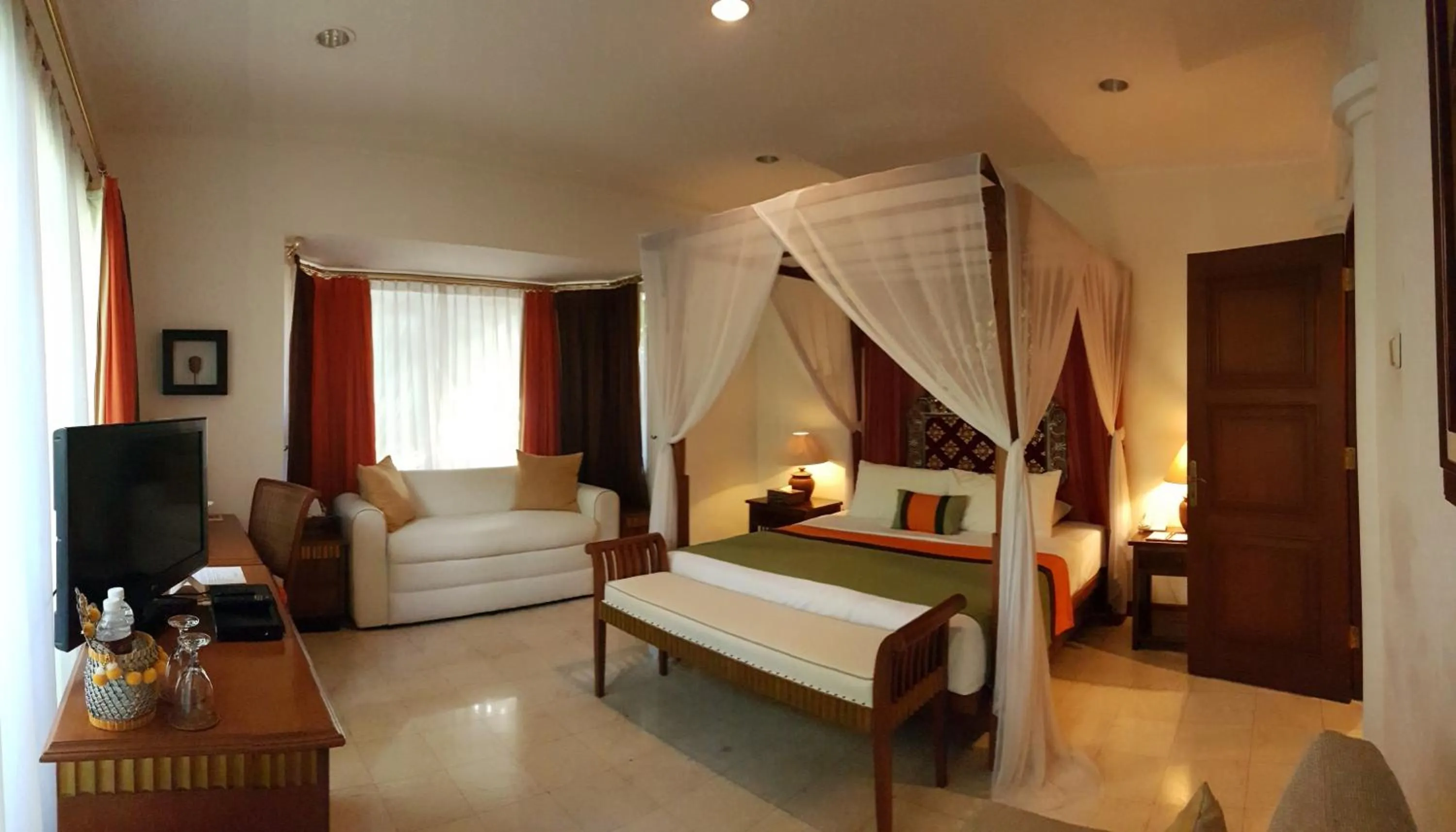 Photo of the whole room, Bed in The Mansion Resort Hotel & Spa