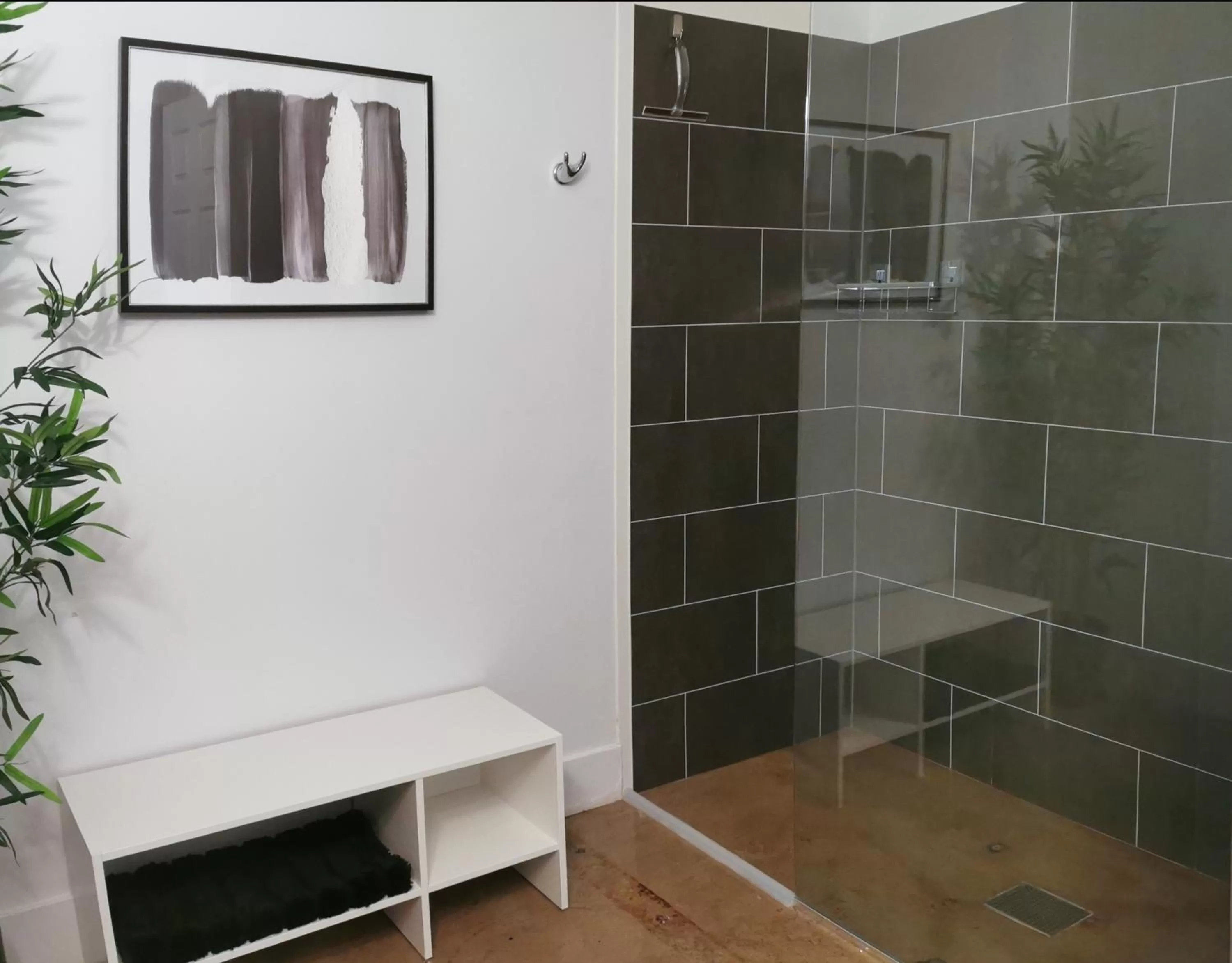 Cameo Hotel and Suites