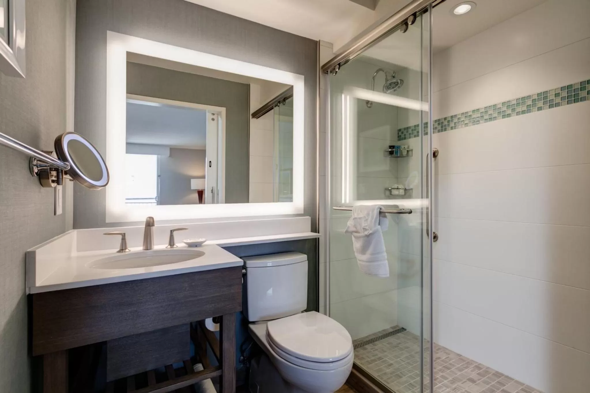 Bathroom in Crowne Plaza Ventura Beach by IHG