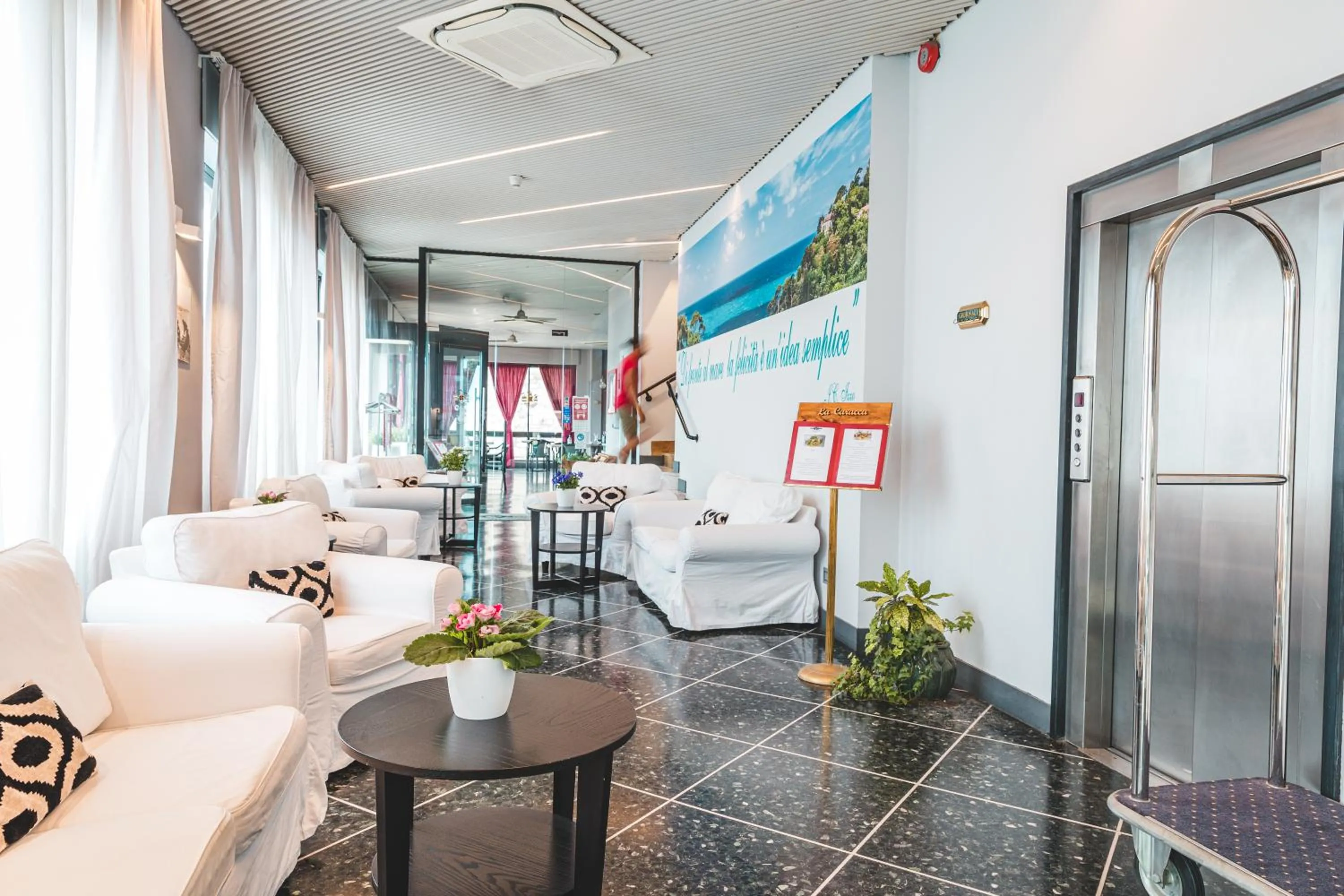 Lobby or reception, Bed in Hotel Santa Maria